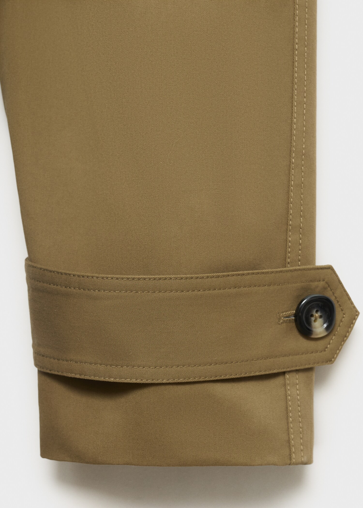 Long double-breasted trench coat - Details of the article 8