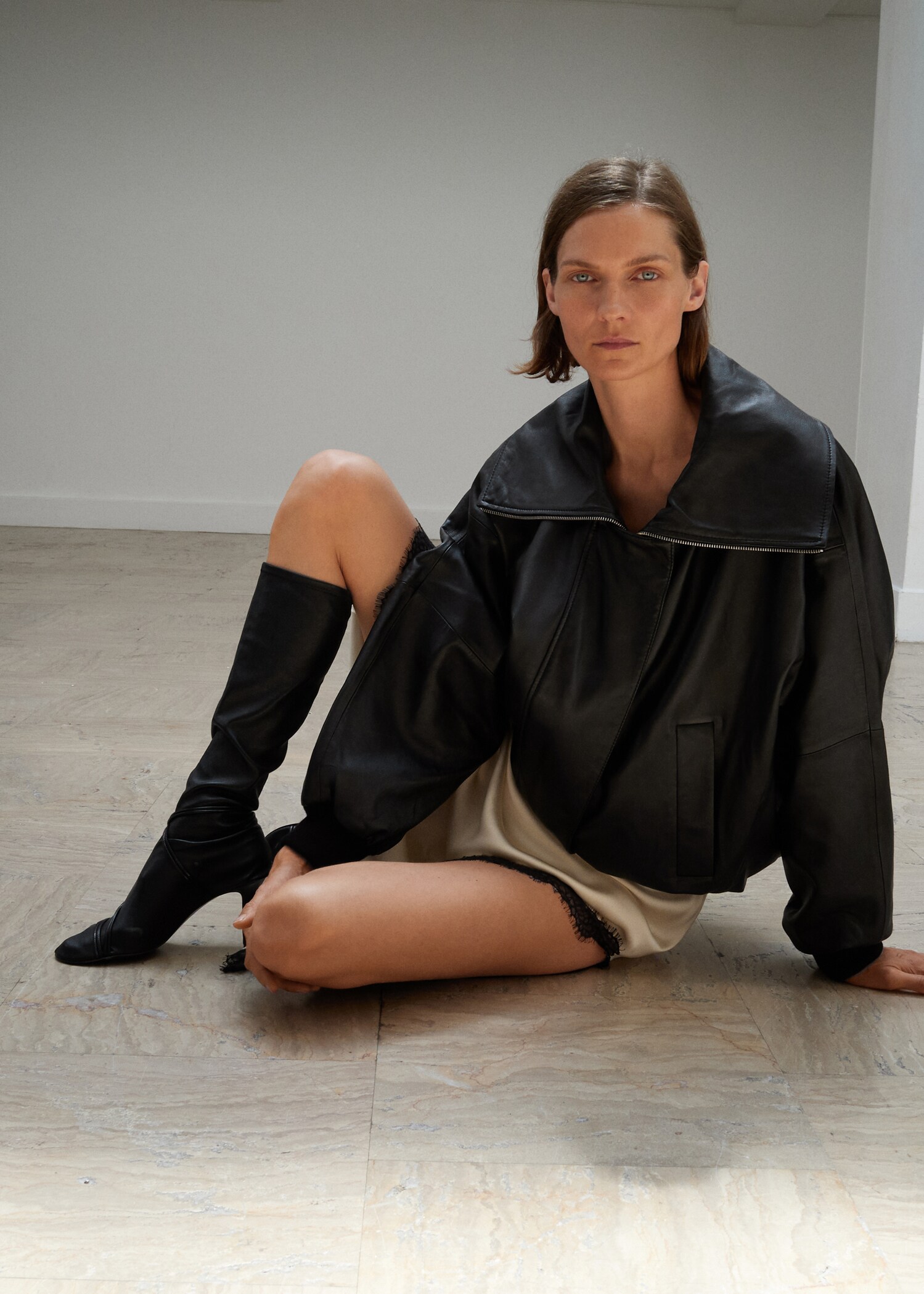 100% leather high boots with straps - General plane