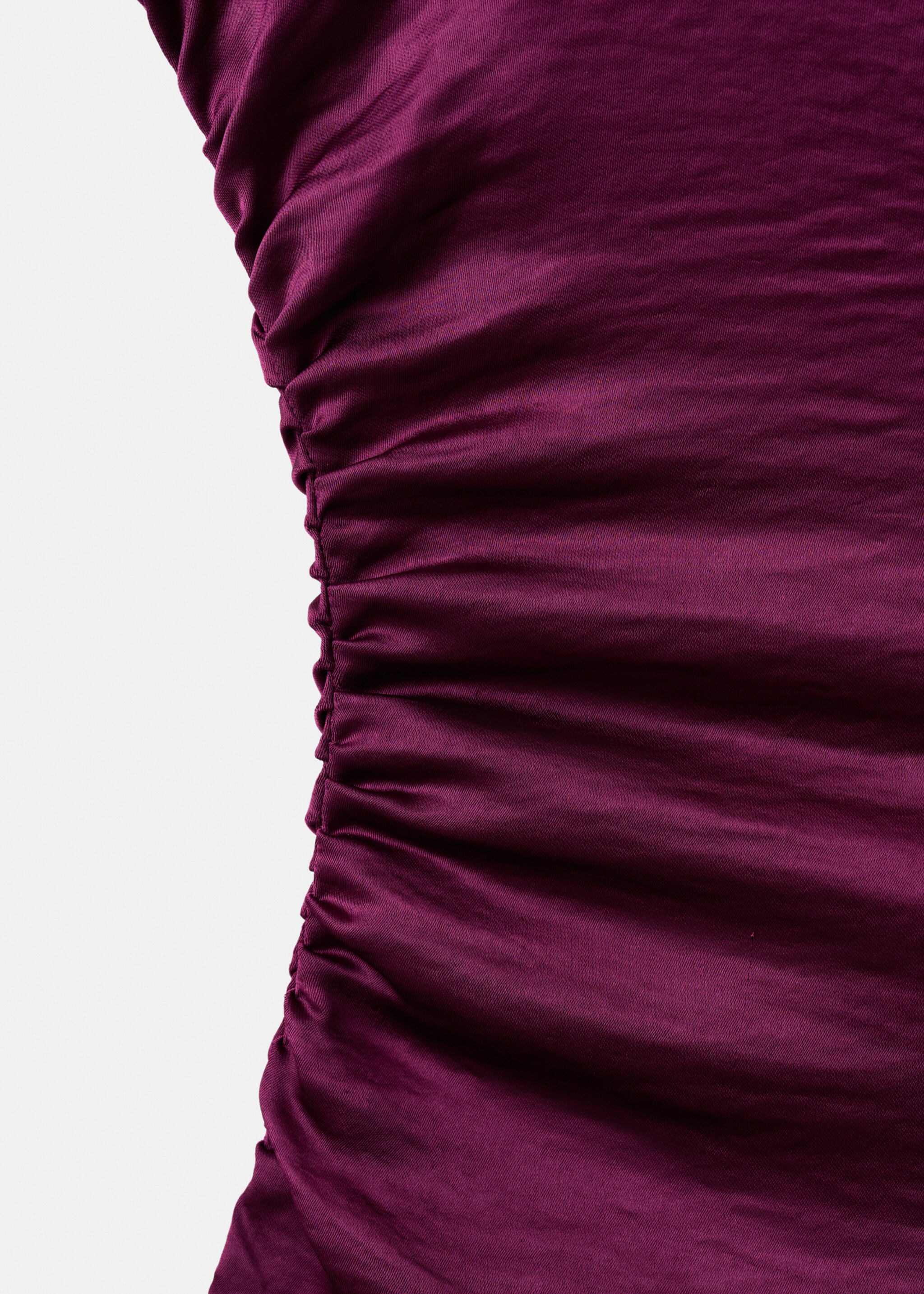 Satin dress with creased effect - Details of the article 0, Strawberry. Ref: 17069106-01.