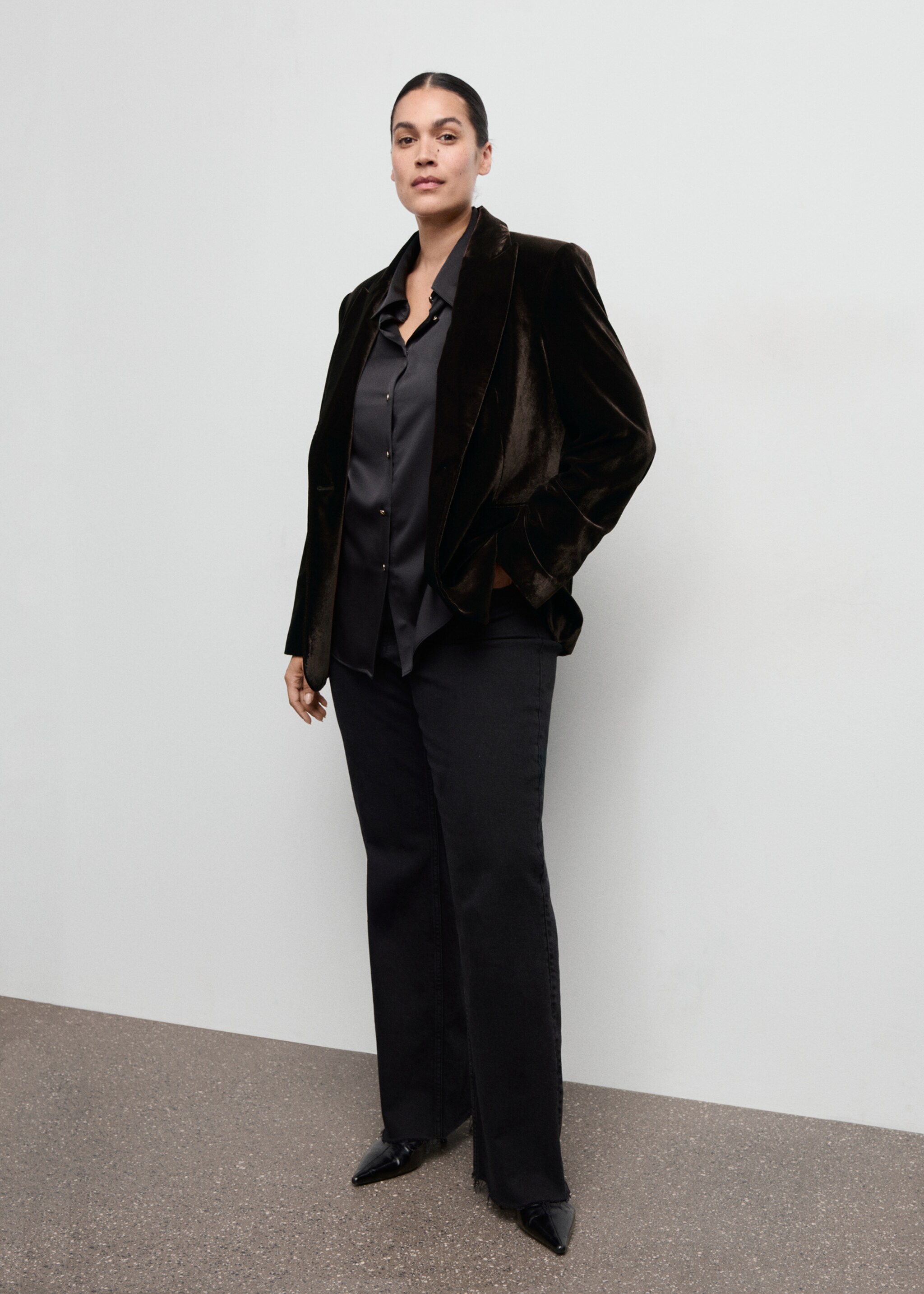 Structured velvet blazer - Details of the article 3, Chocolate. Ref: 17069406-01.