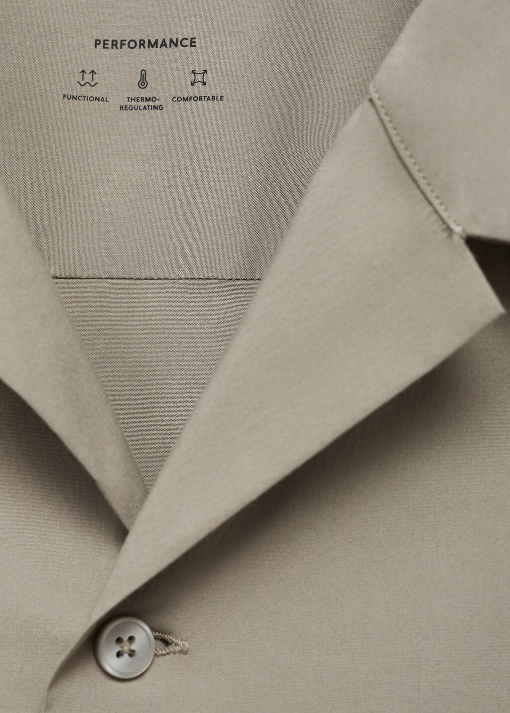 Shirt with pockets and bowling collar