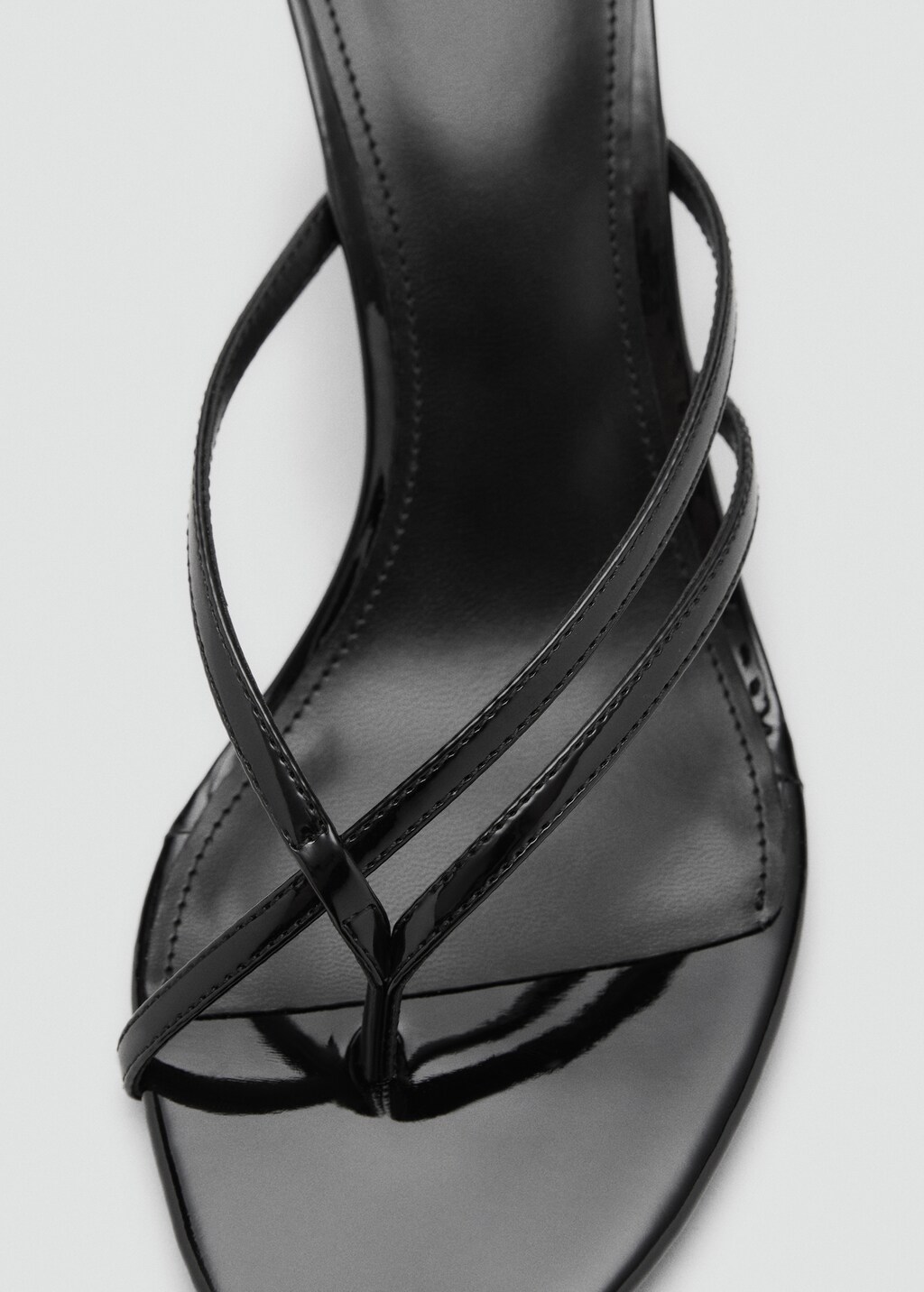 Wedge sandals with crisscross straps