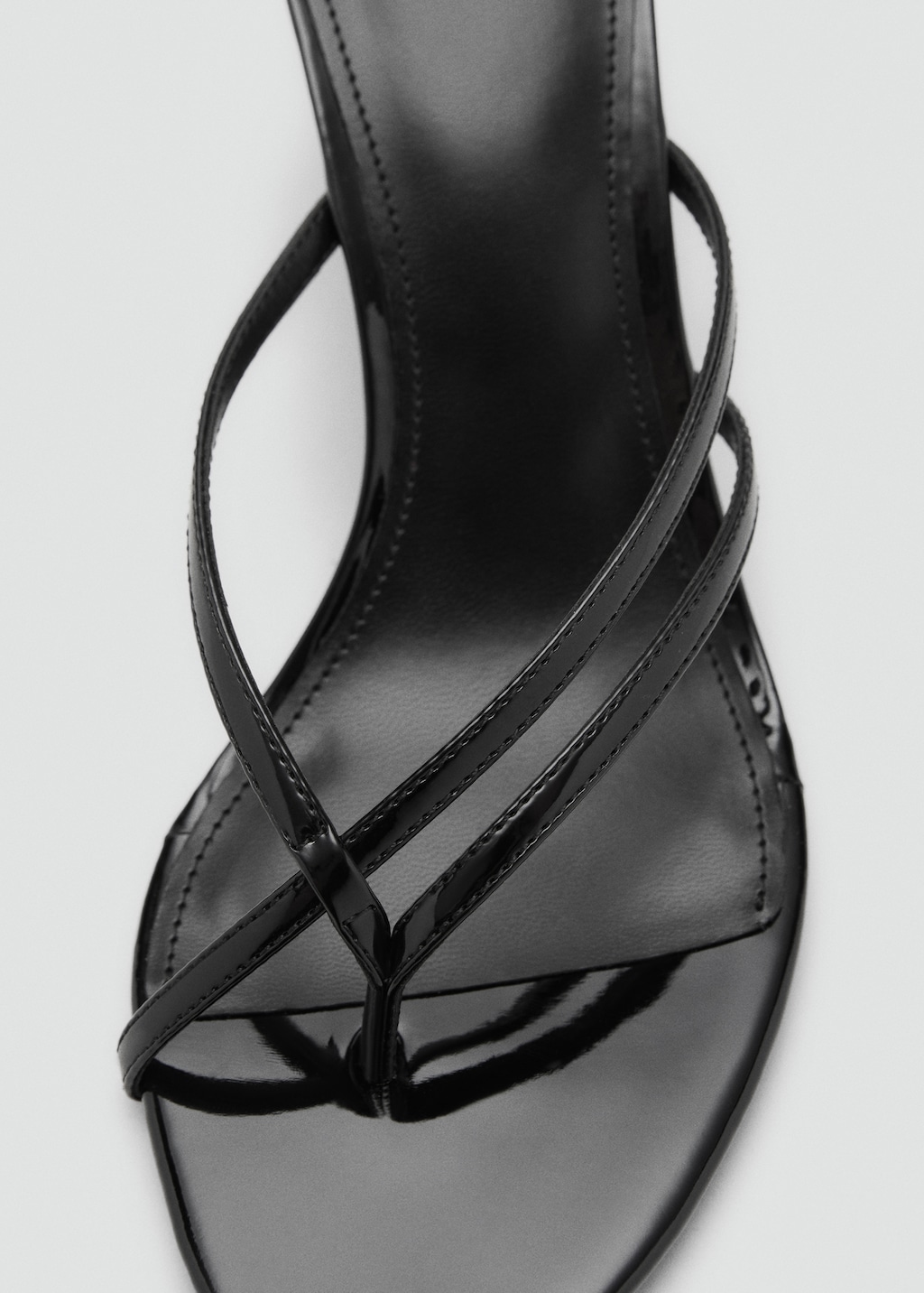 Wedge sandals with crisscross straps