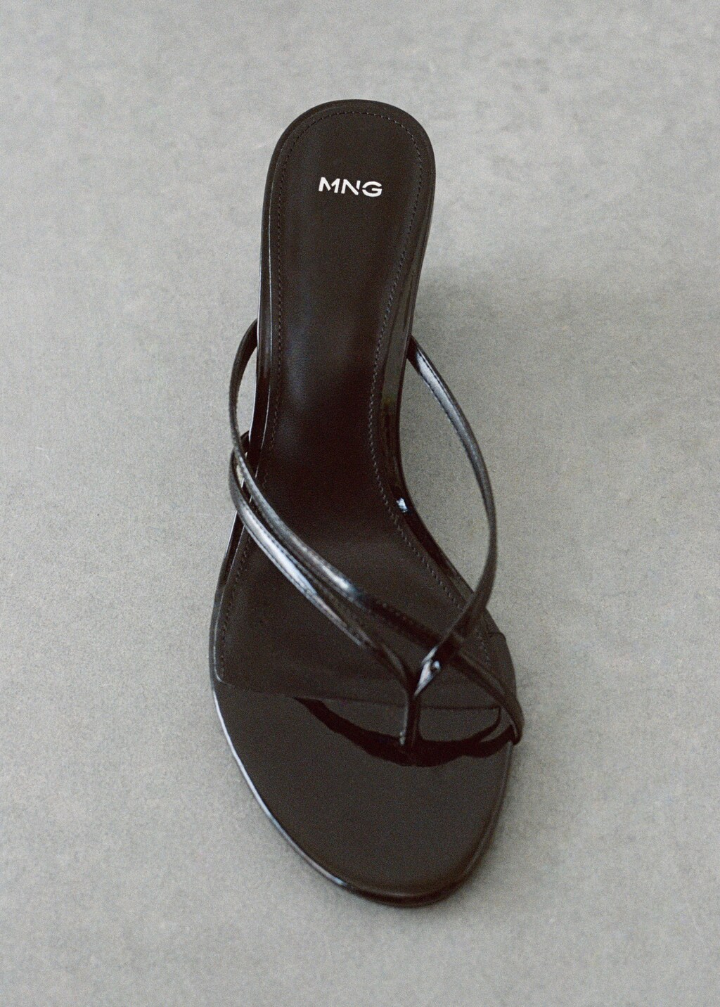 Wedge sandals with crisscross straps