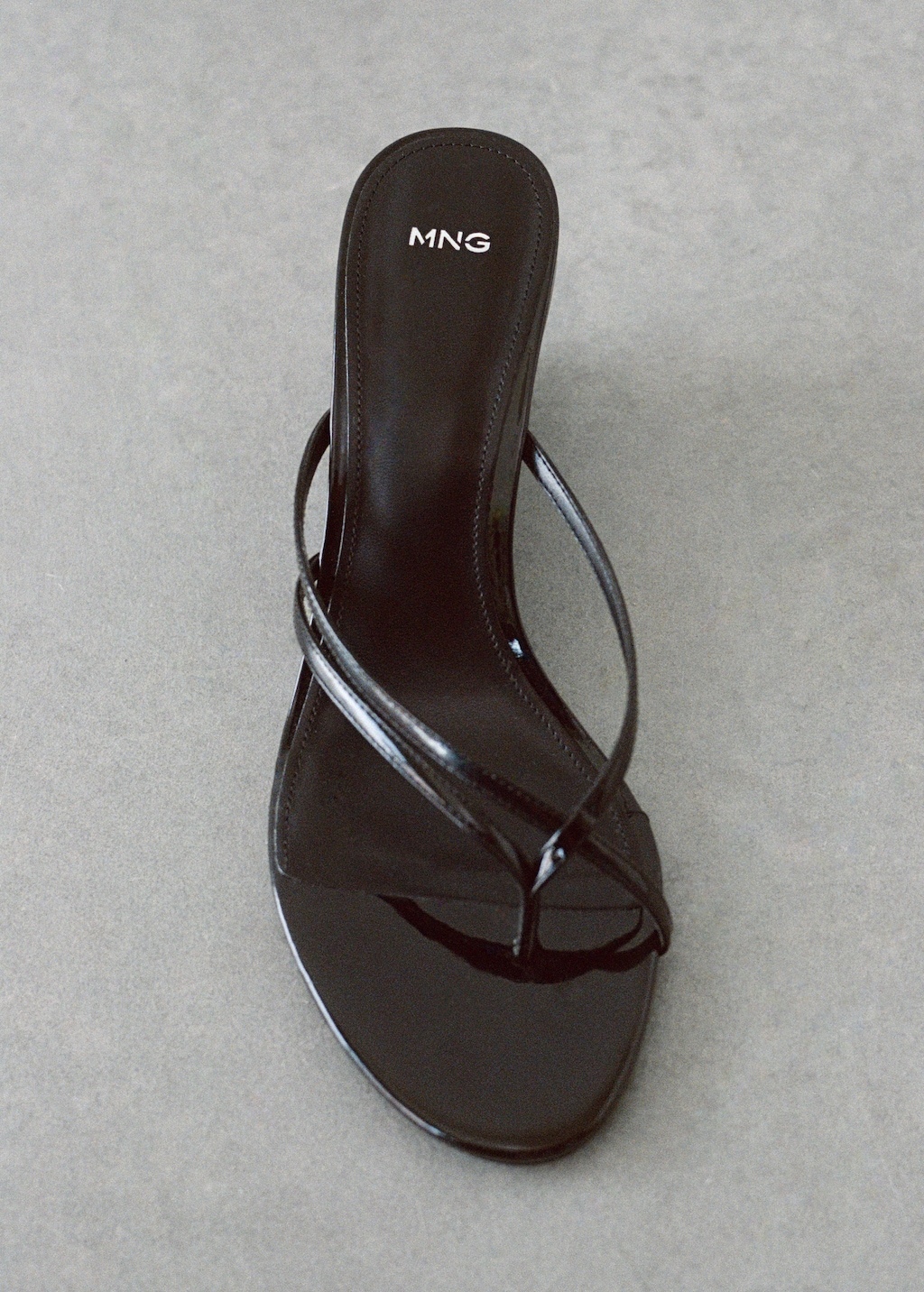 Wedge sandals with crisscross straps