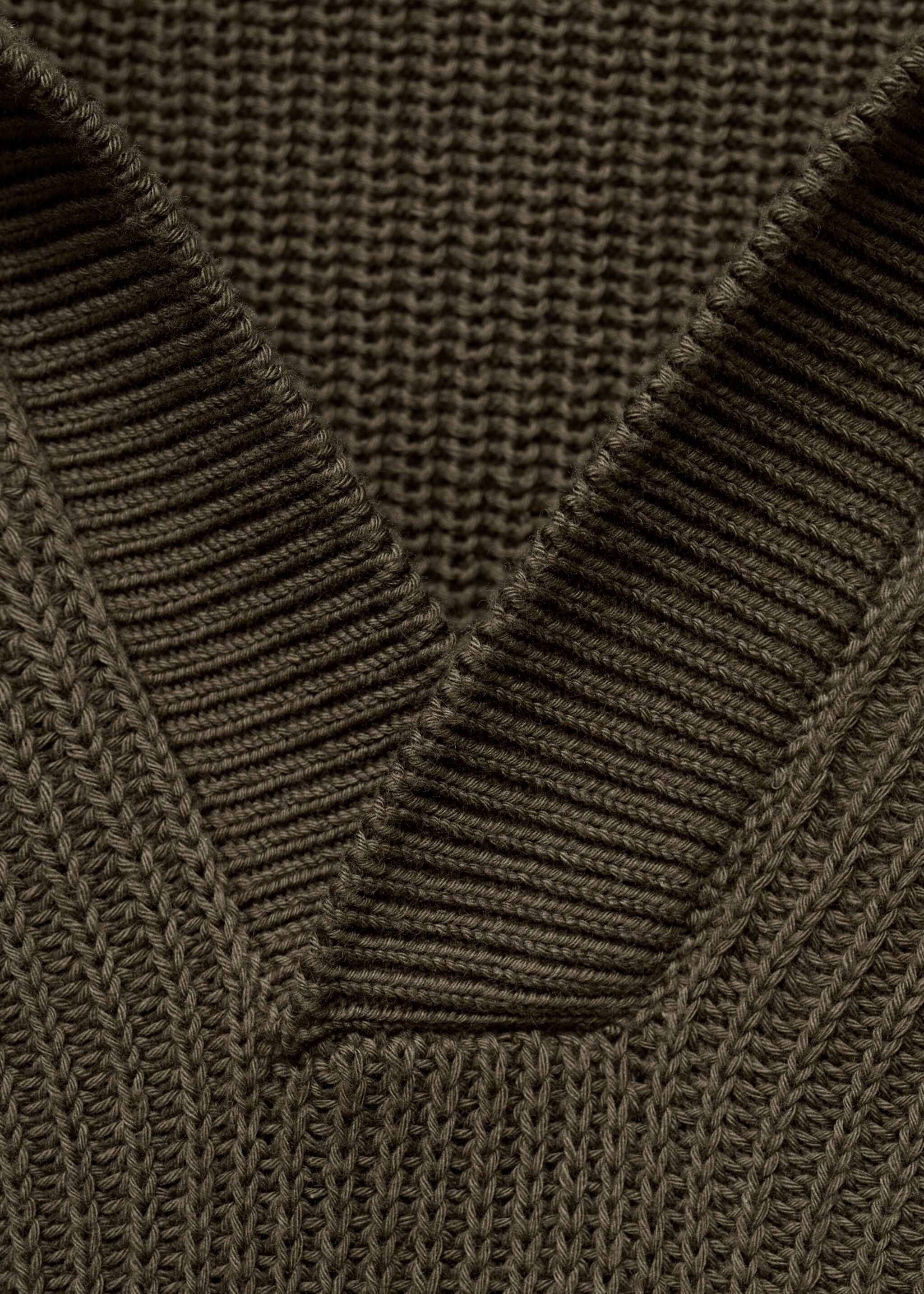 Structured cotton polo sweater - Details of the article 8, Olive Green. Ref: 17075972-01.