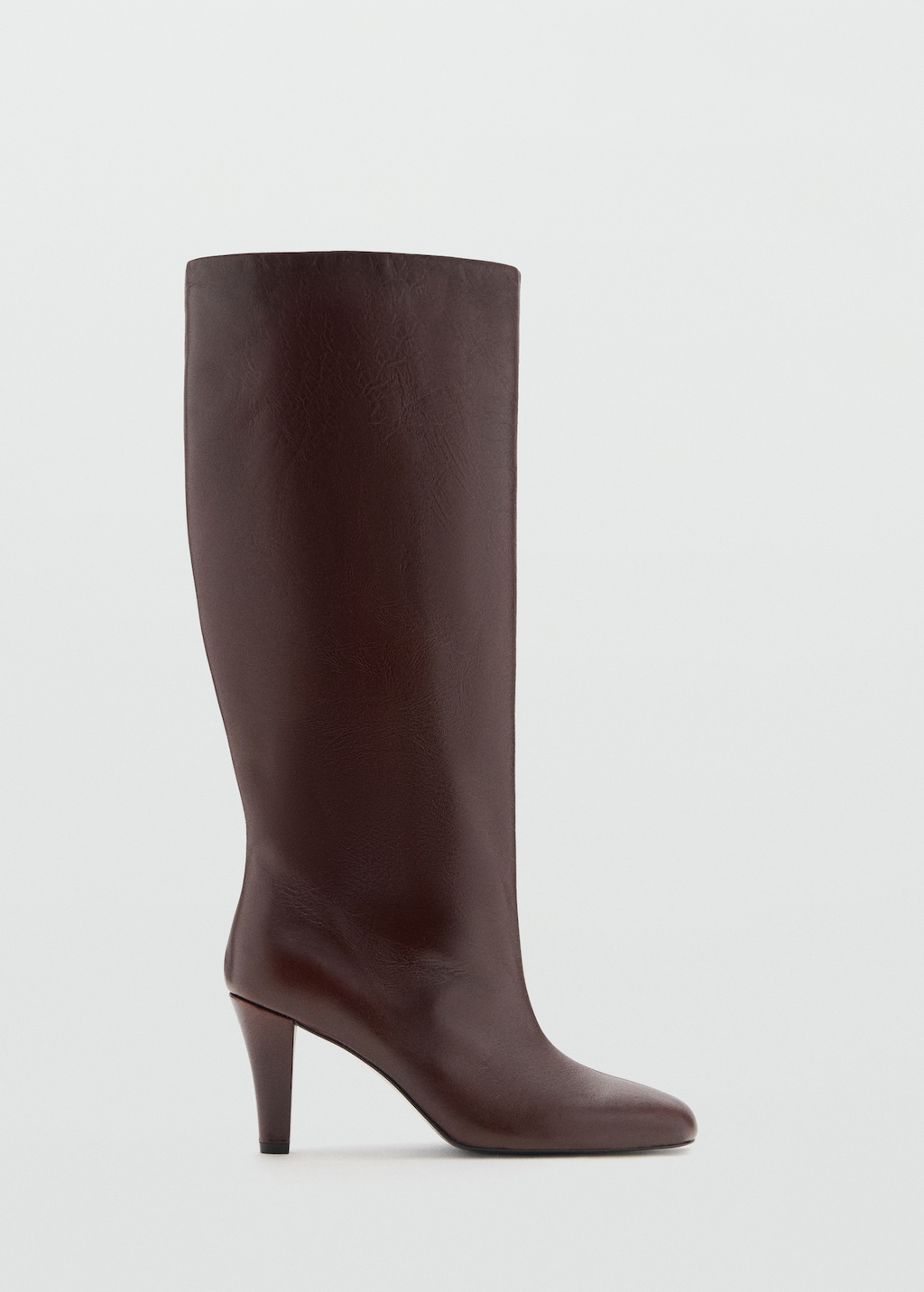 Heel leather boot