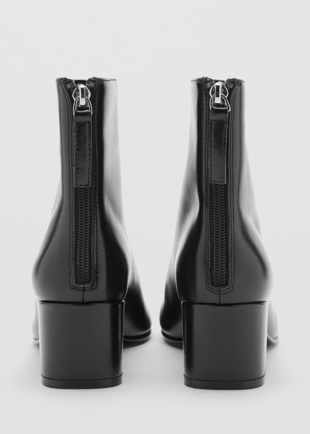 Leather ankle boots with block heel