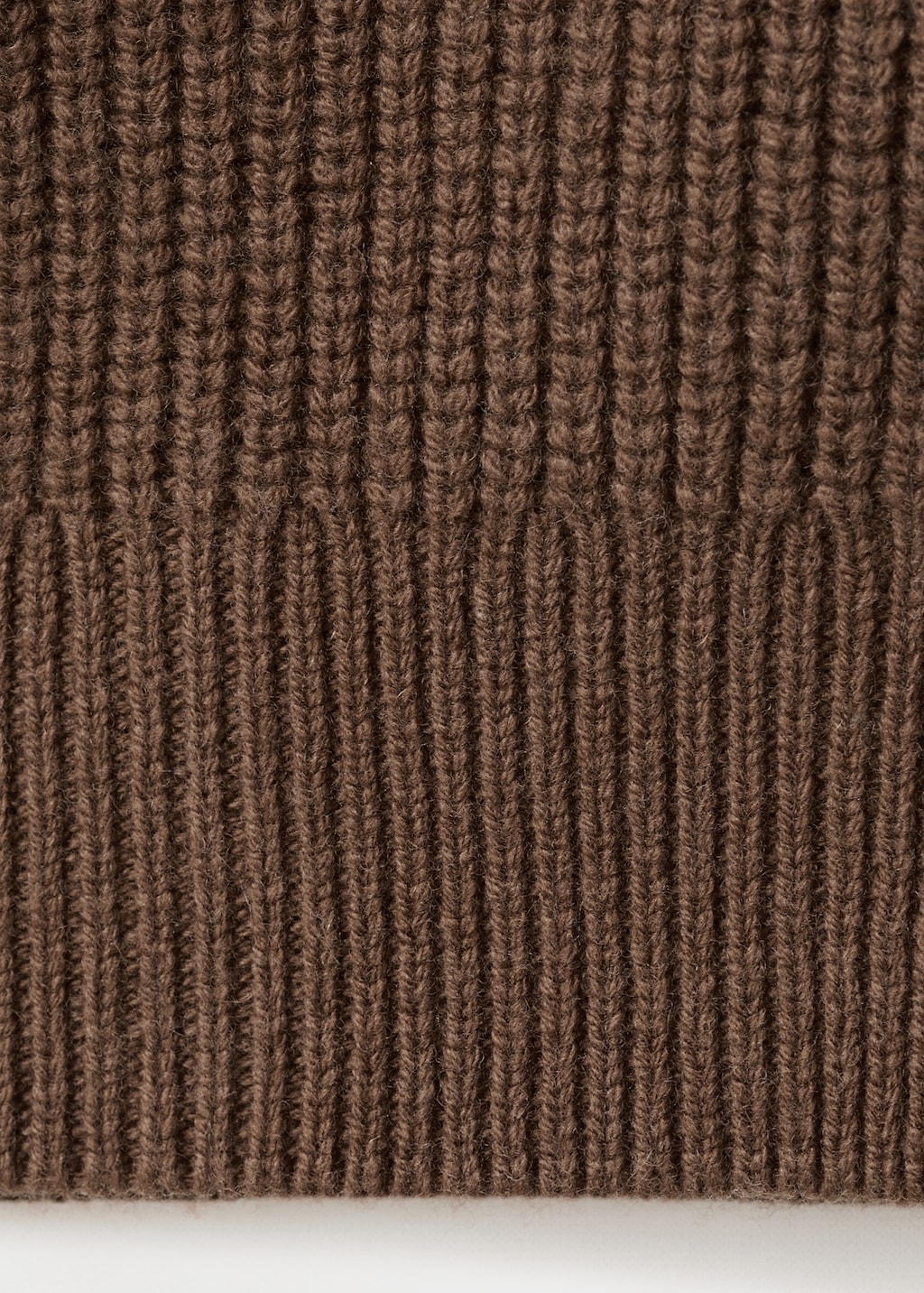 100% wool cardigan with buttons