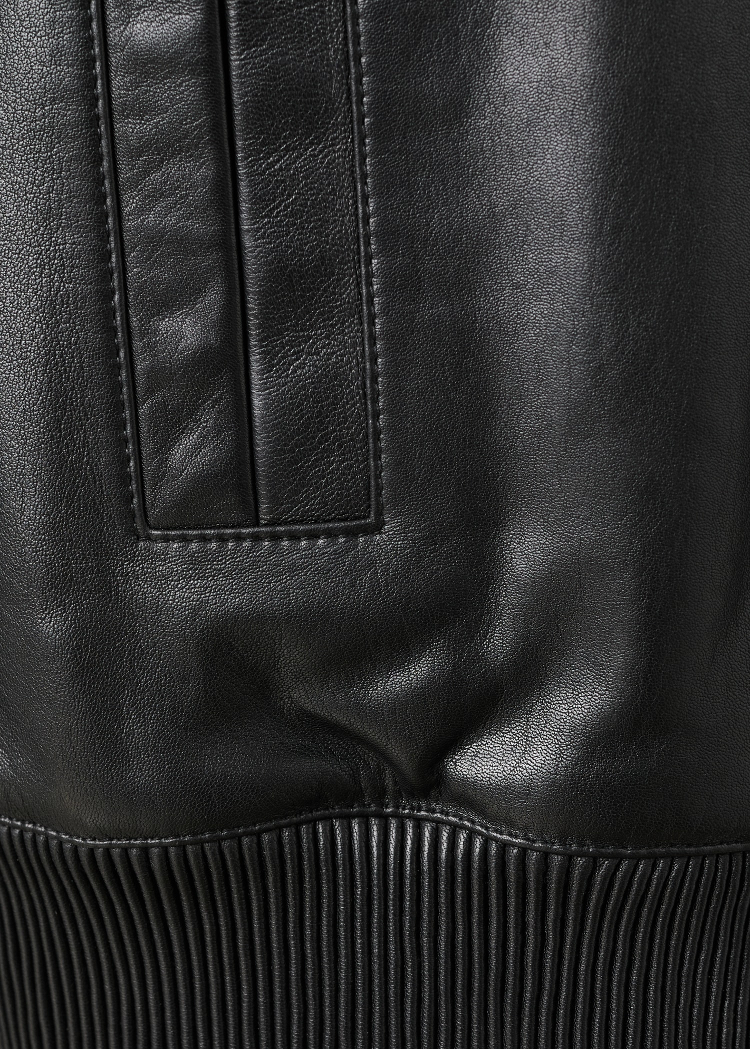 Leather bomber jacket - Details of the article 0
