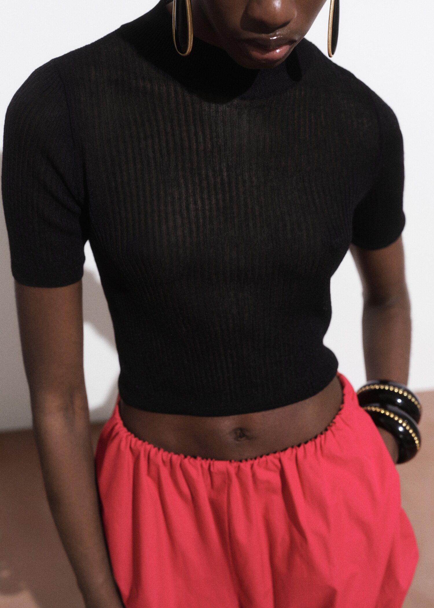 Knitted cropped sweater - Details of the article 1