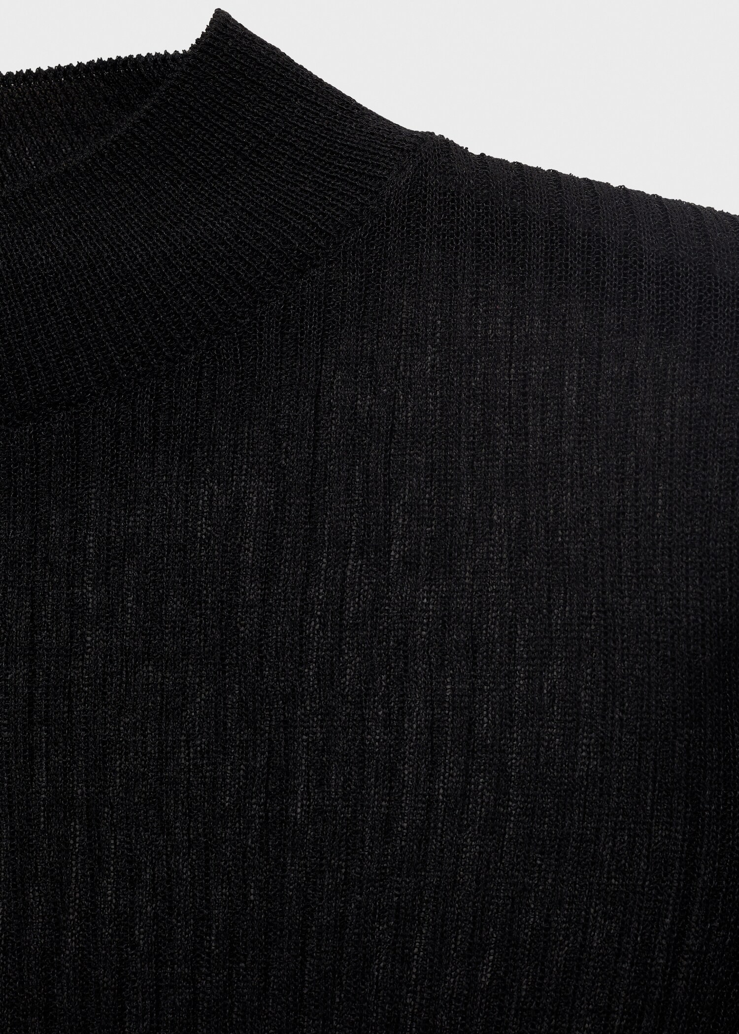 Knitted cropped sweater - Details of the article 8