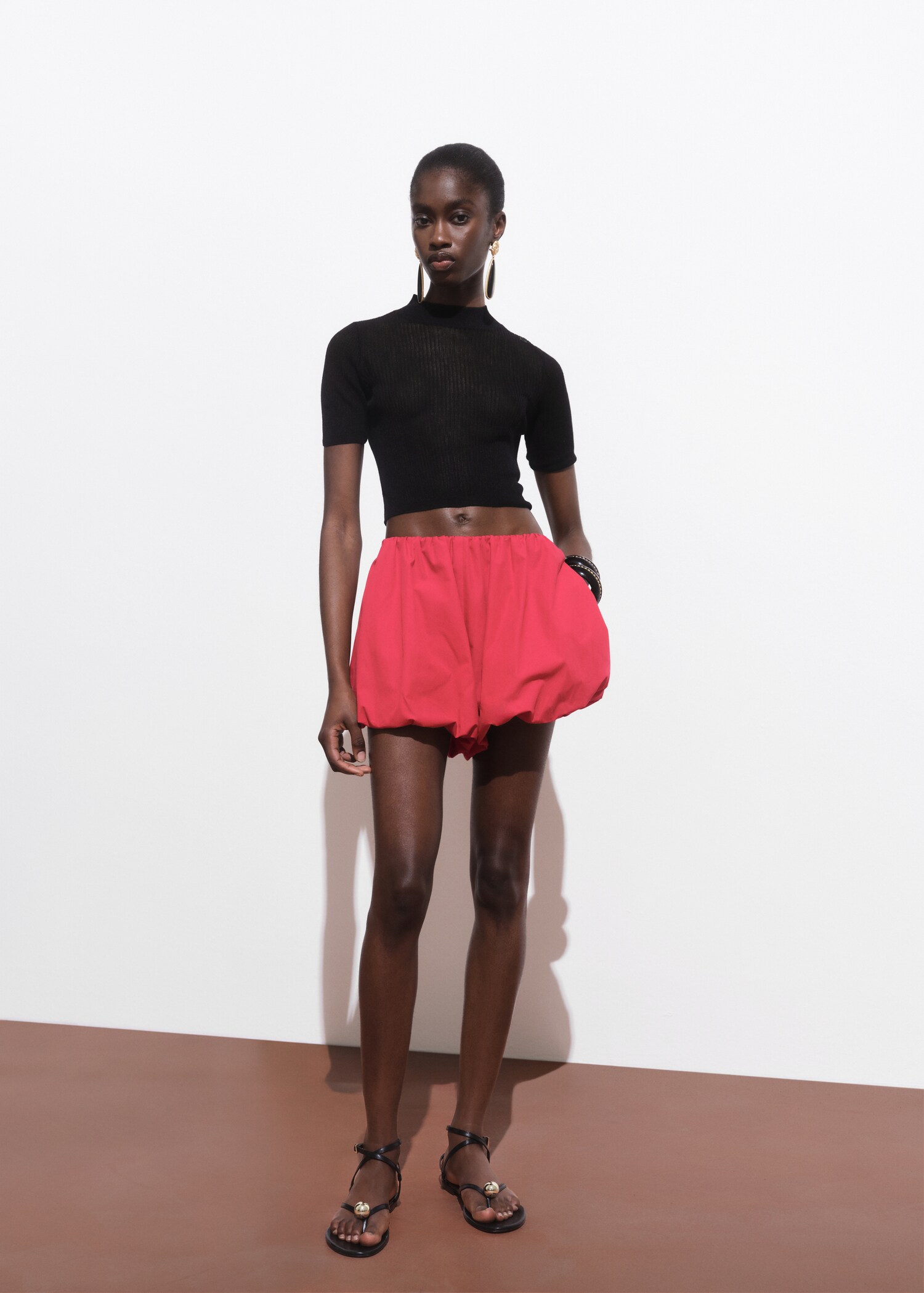 Knitted cropped sweater - General plane