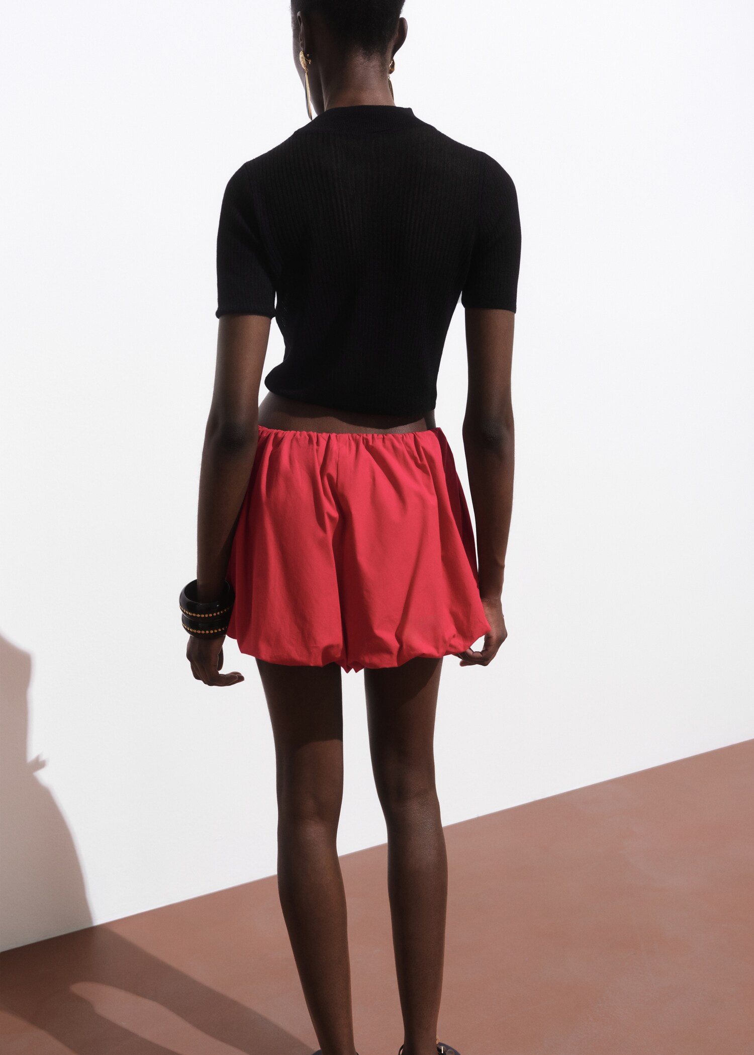 Knitted cropped sweater - Reverse of the article