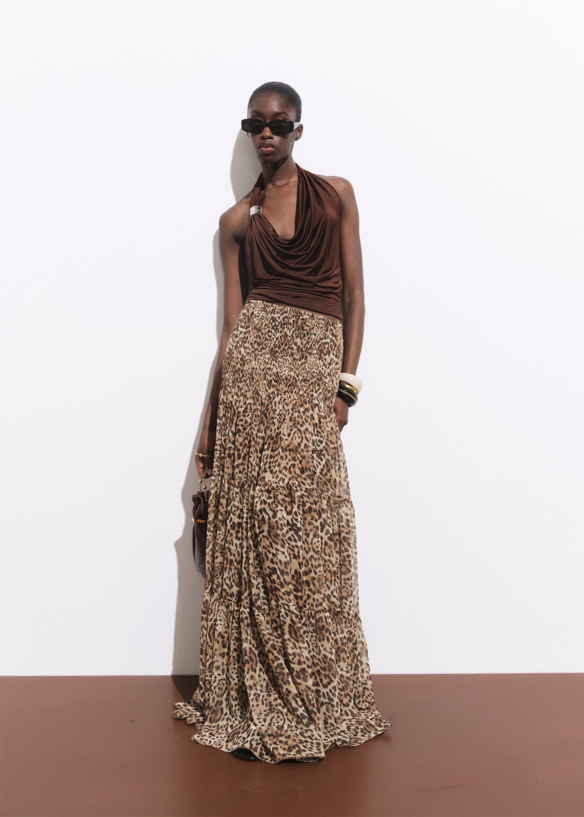 Draped top with metallic detail - General plane