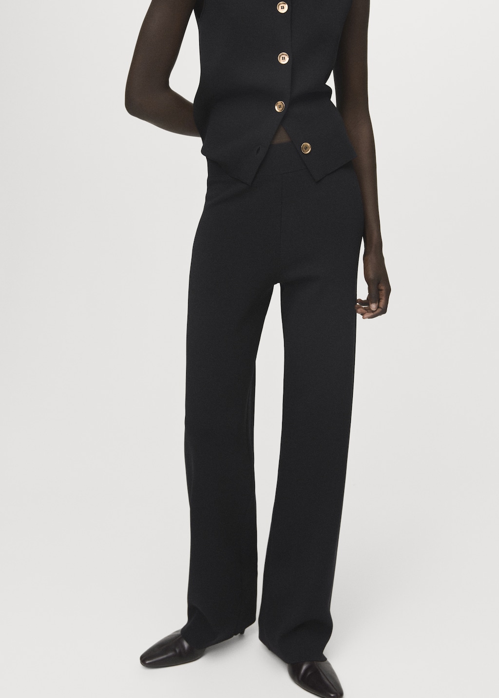 Knitted pants with elastic waistband