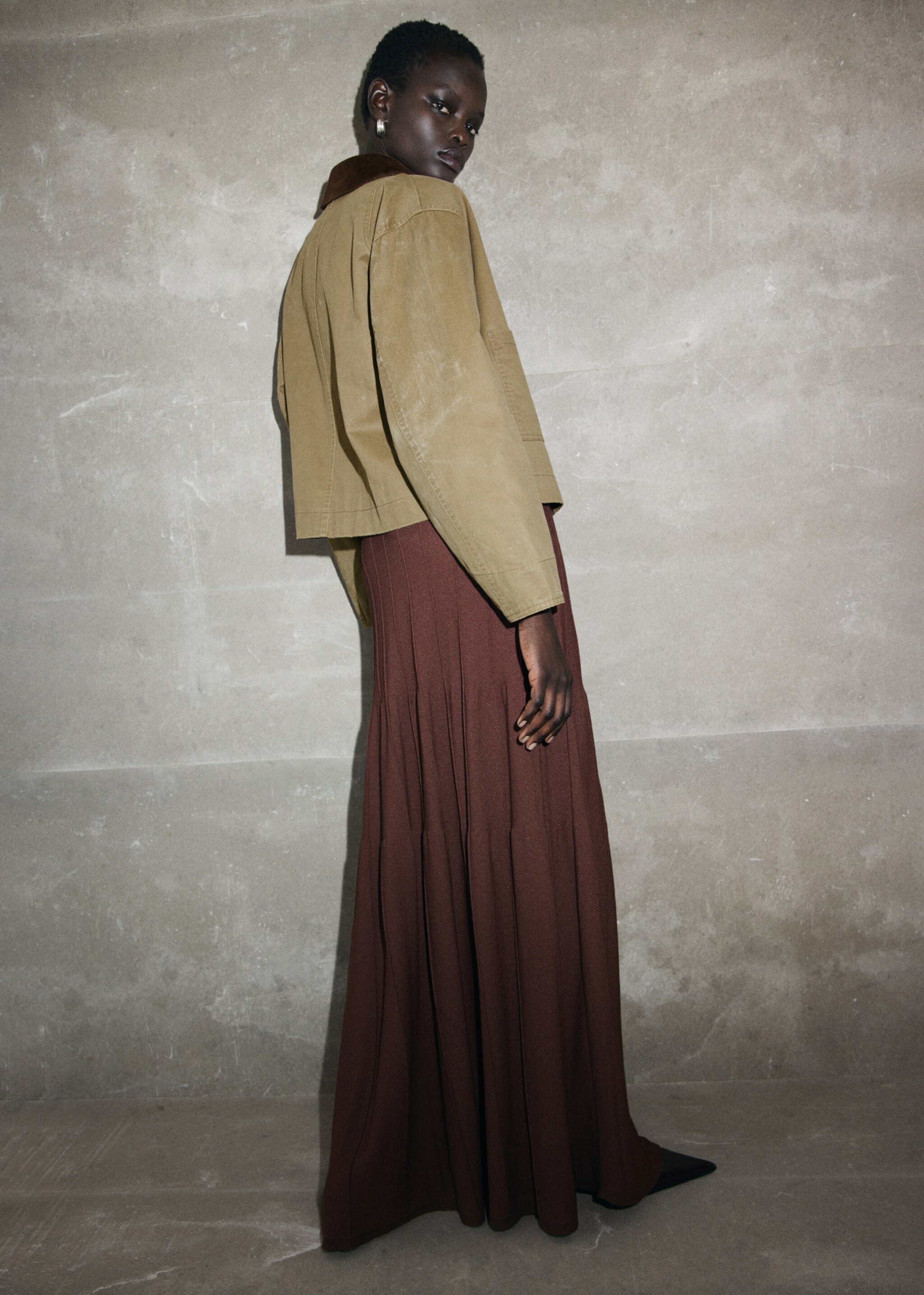 Denim parka with corduroy collar - Reverse of the article, Ochre. Ref: 17084120-02.