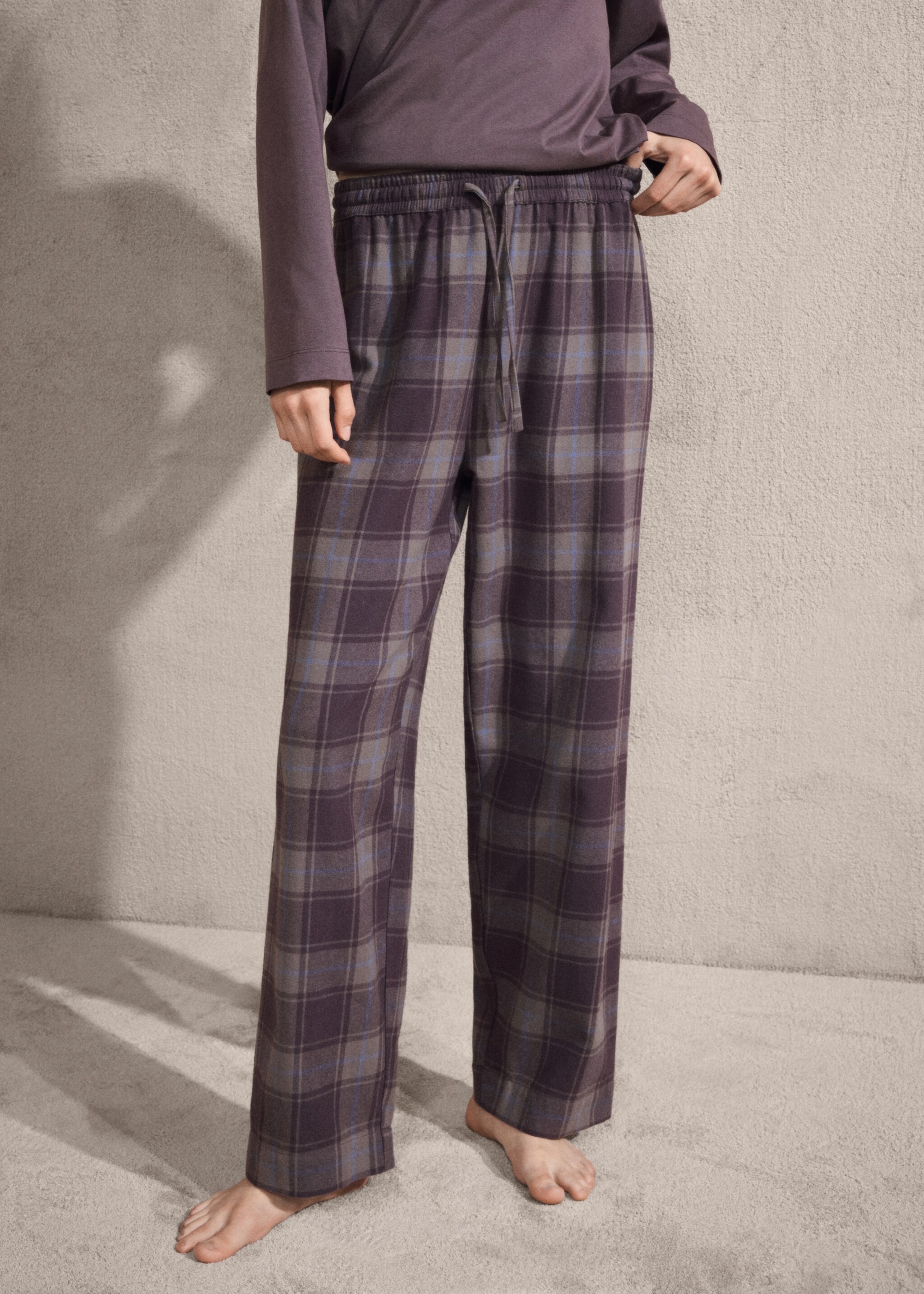 Two-piece flannel check pyjamas - Details of the article 1, Ink Blue. Ref: 17084406-01.