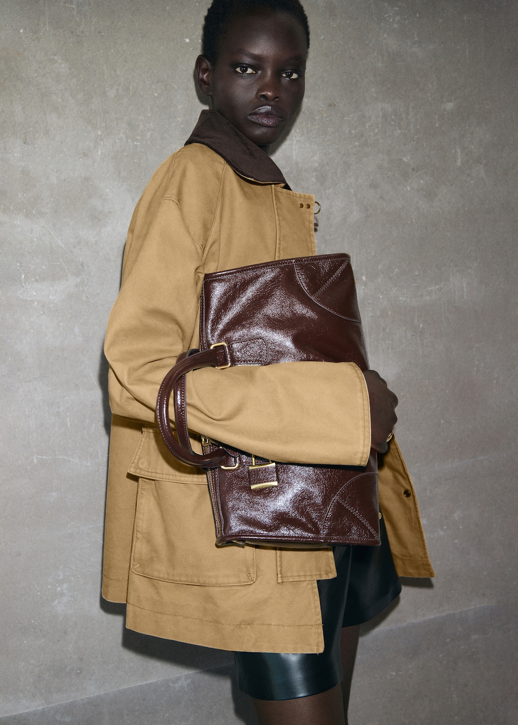 Oversized barn jacket with contrasting collar