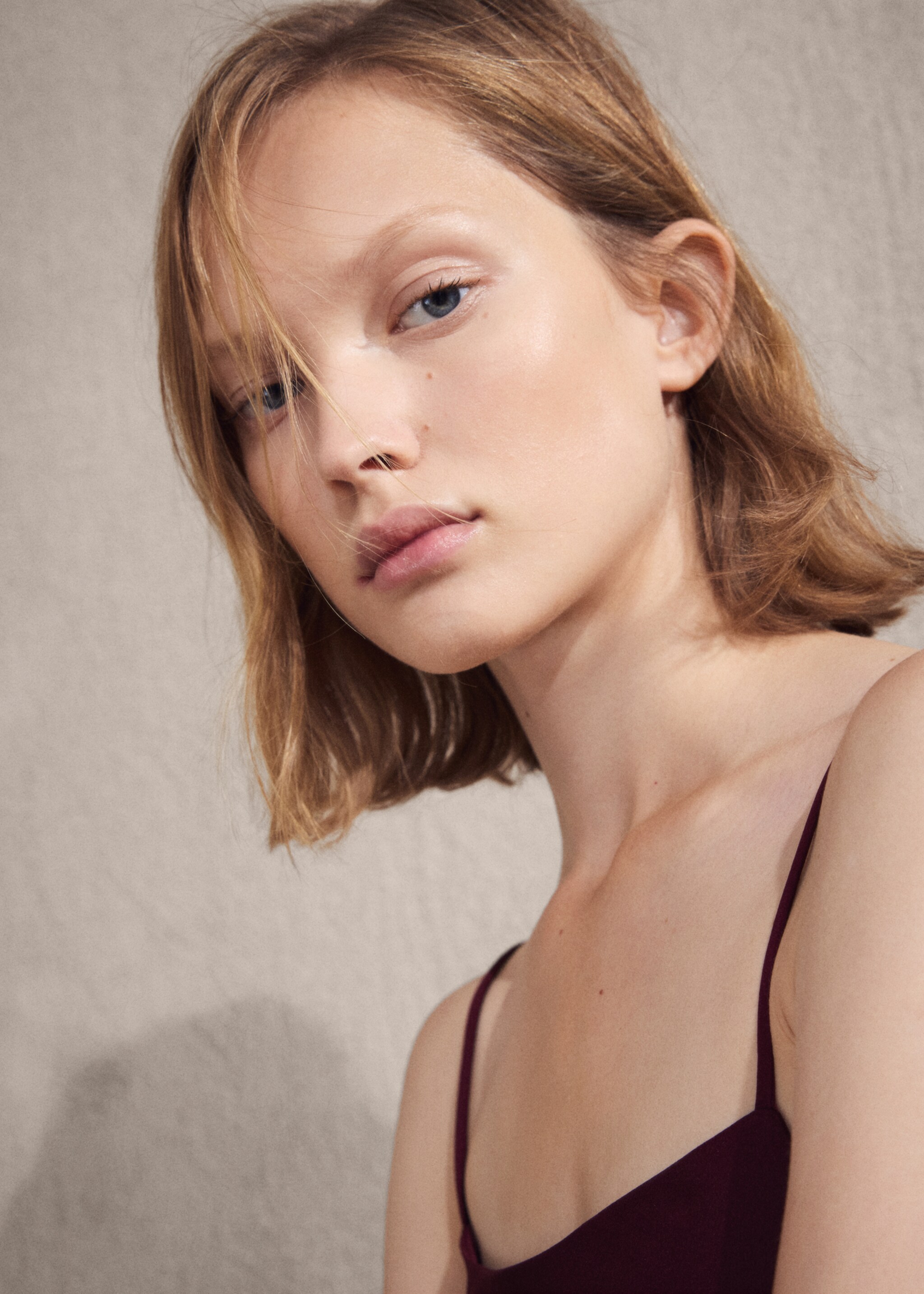 Satin midi-nightdress - Details of the article 1, Red. Ref: 17087127-01.