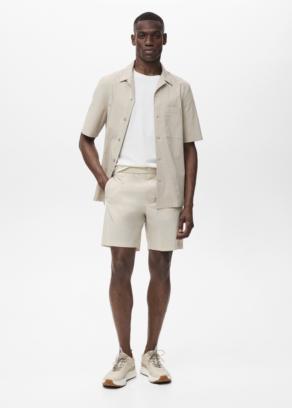 Regular-fit shirt with chest pocket