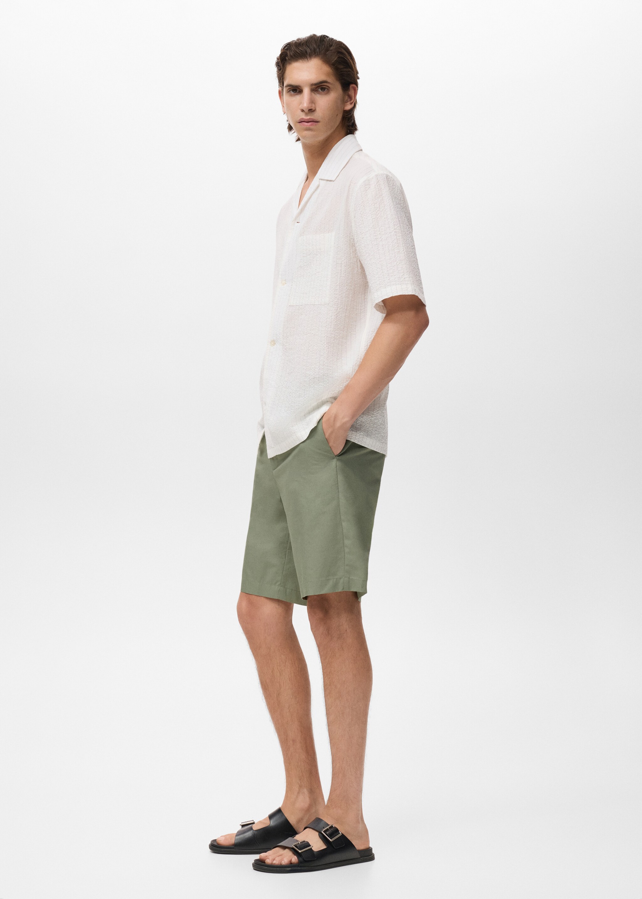 Slim-fit chino cotton bermuda shorts - Details of the article 2