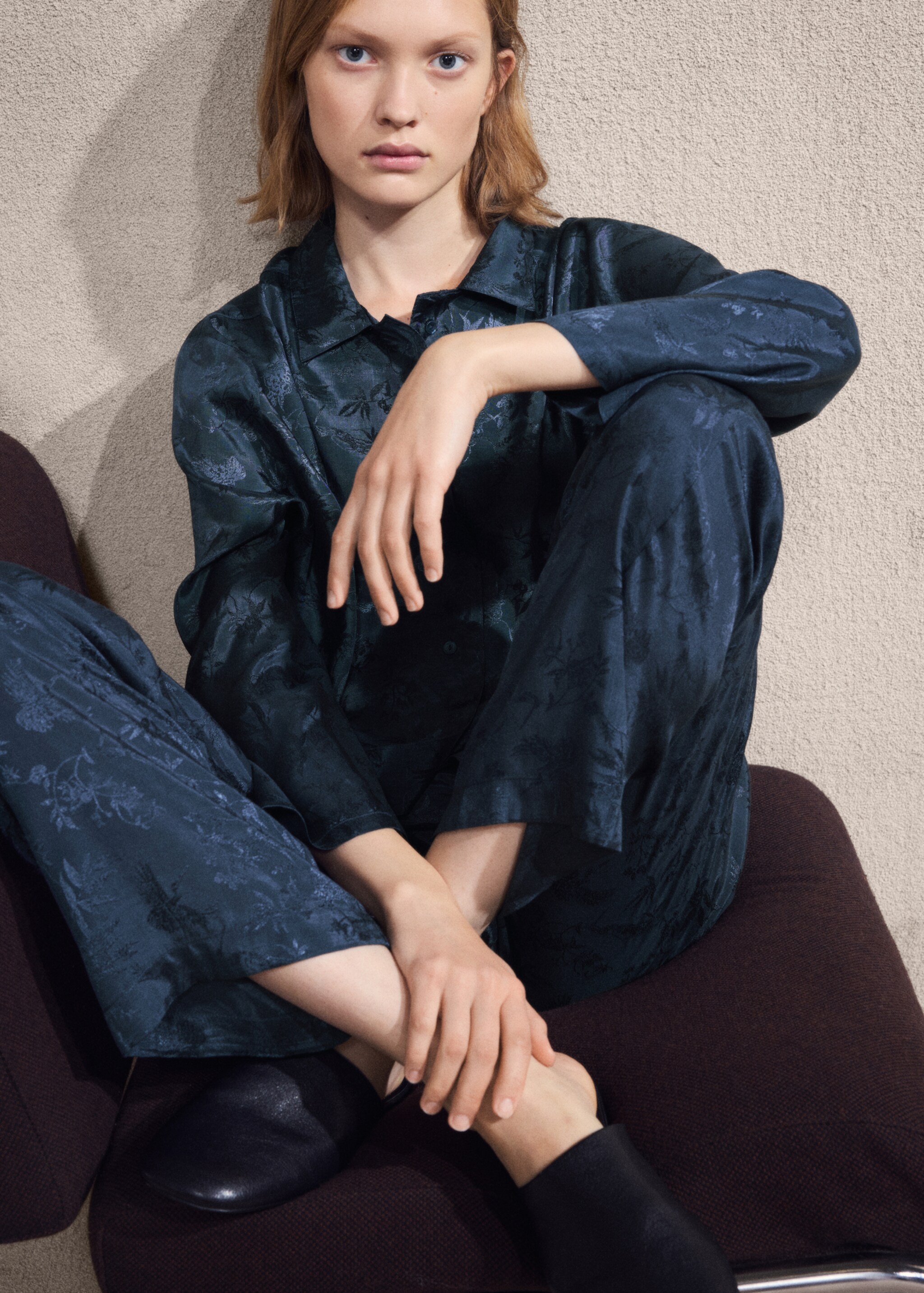 Jacquard satin pyjama shirt - Details of the article 2, Night Blue. Ref: 17094106-01.