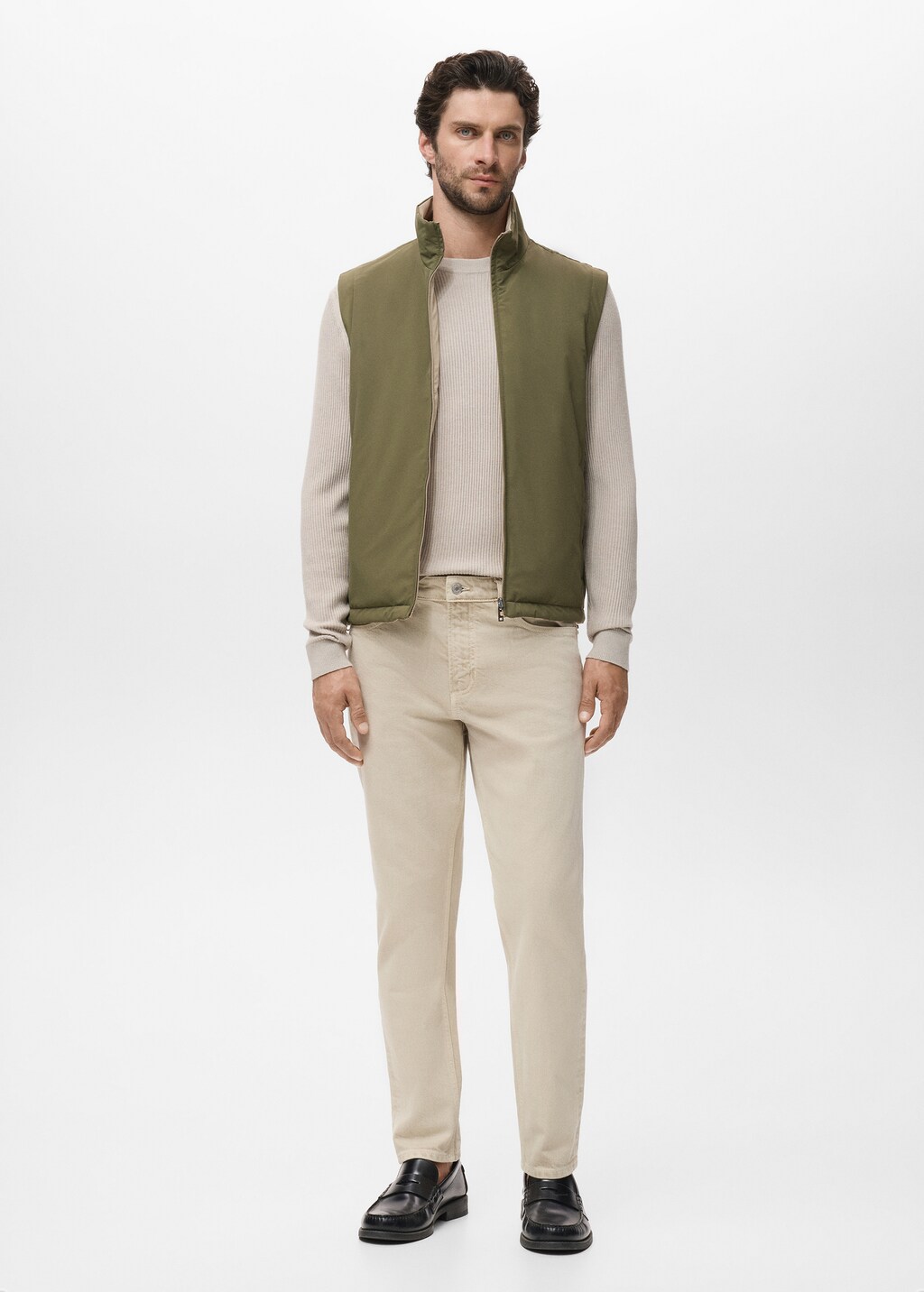 Reversible water-repellent vest