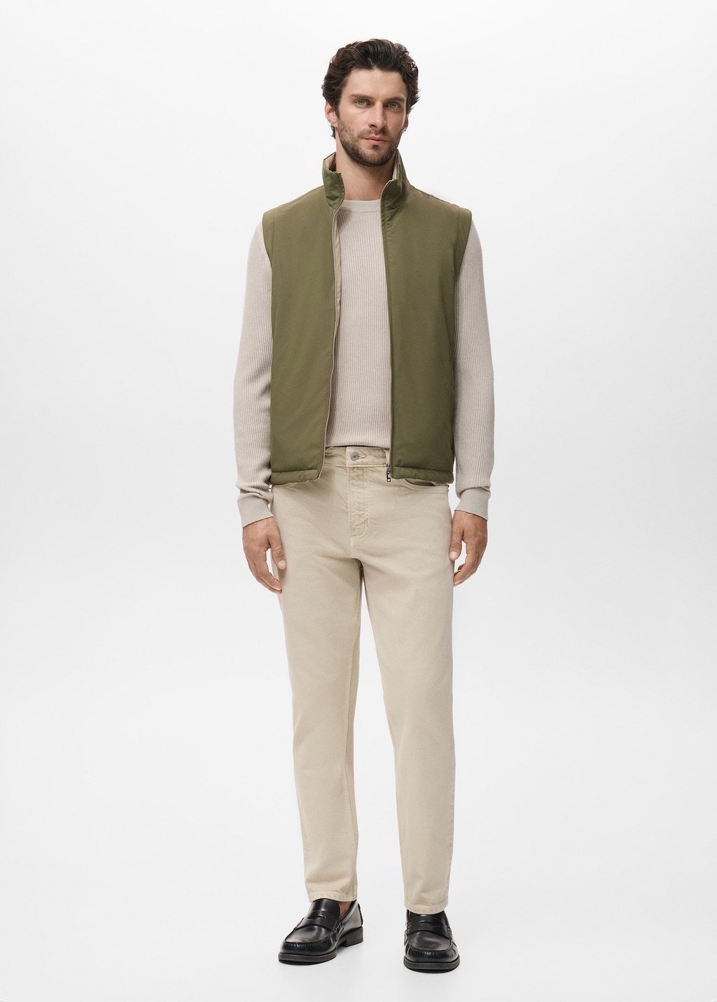 Reversible water-repellent vest