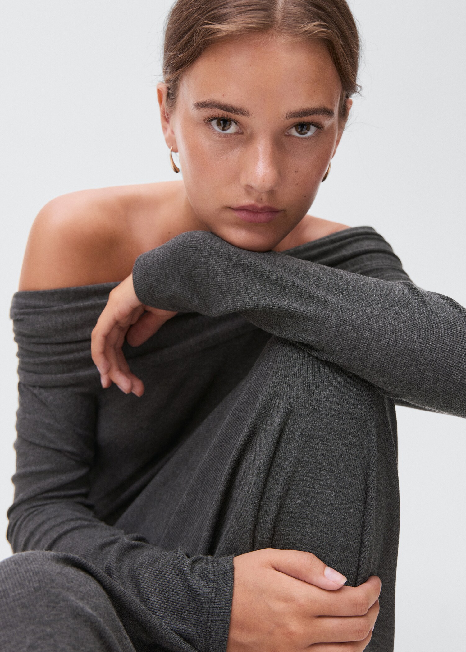 Off-shoulders dress - Details of the article 6