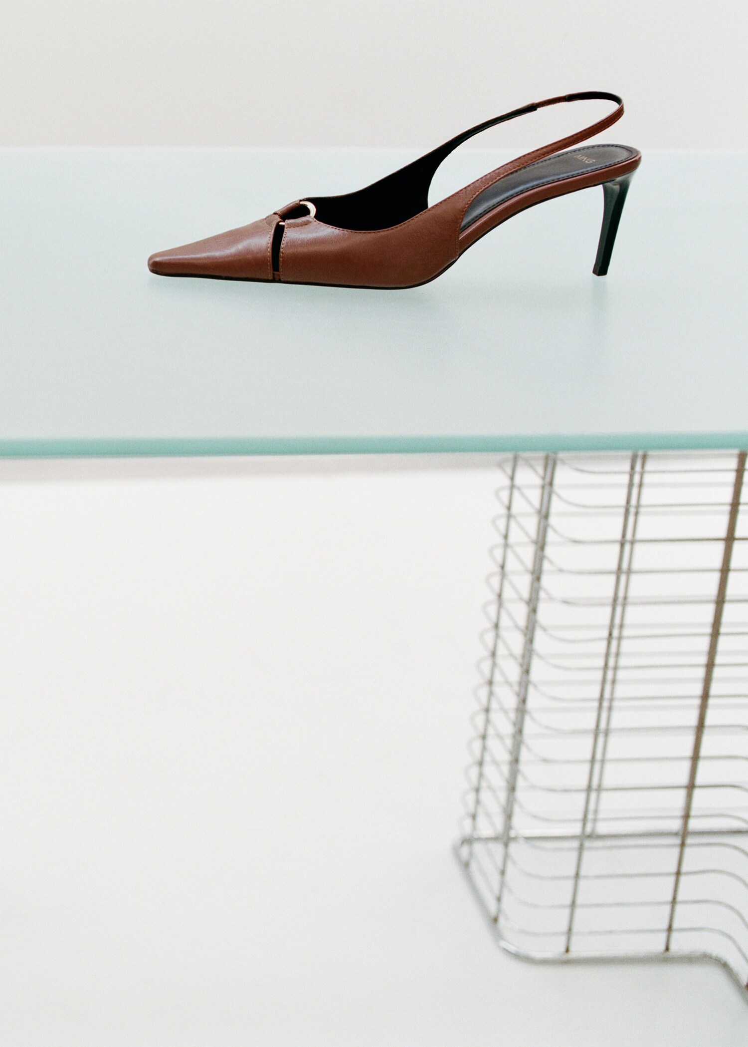 Skórzane buty na obcasie z pierścieniem - Plan ogólny