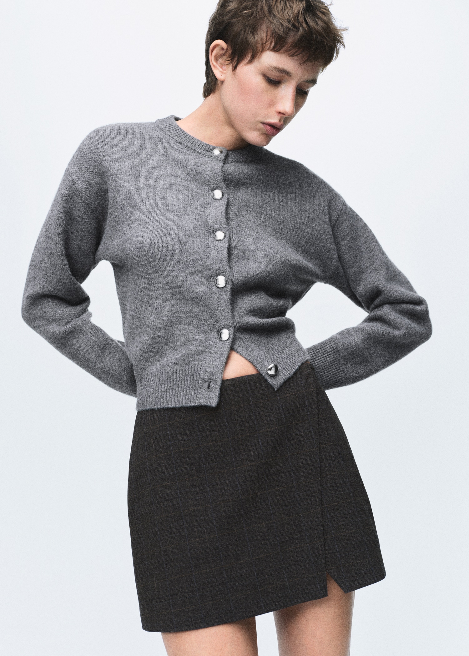 Chunky-knit cardigan with buttons - Medium plane