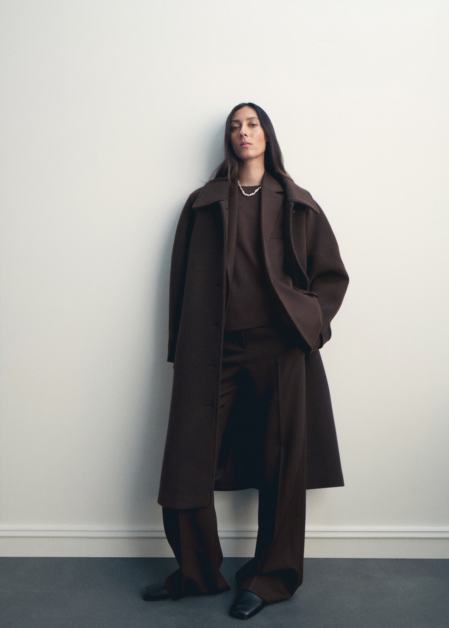 Buttoned wool coat - General plane