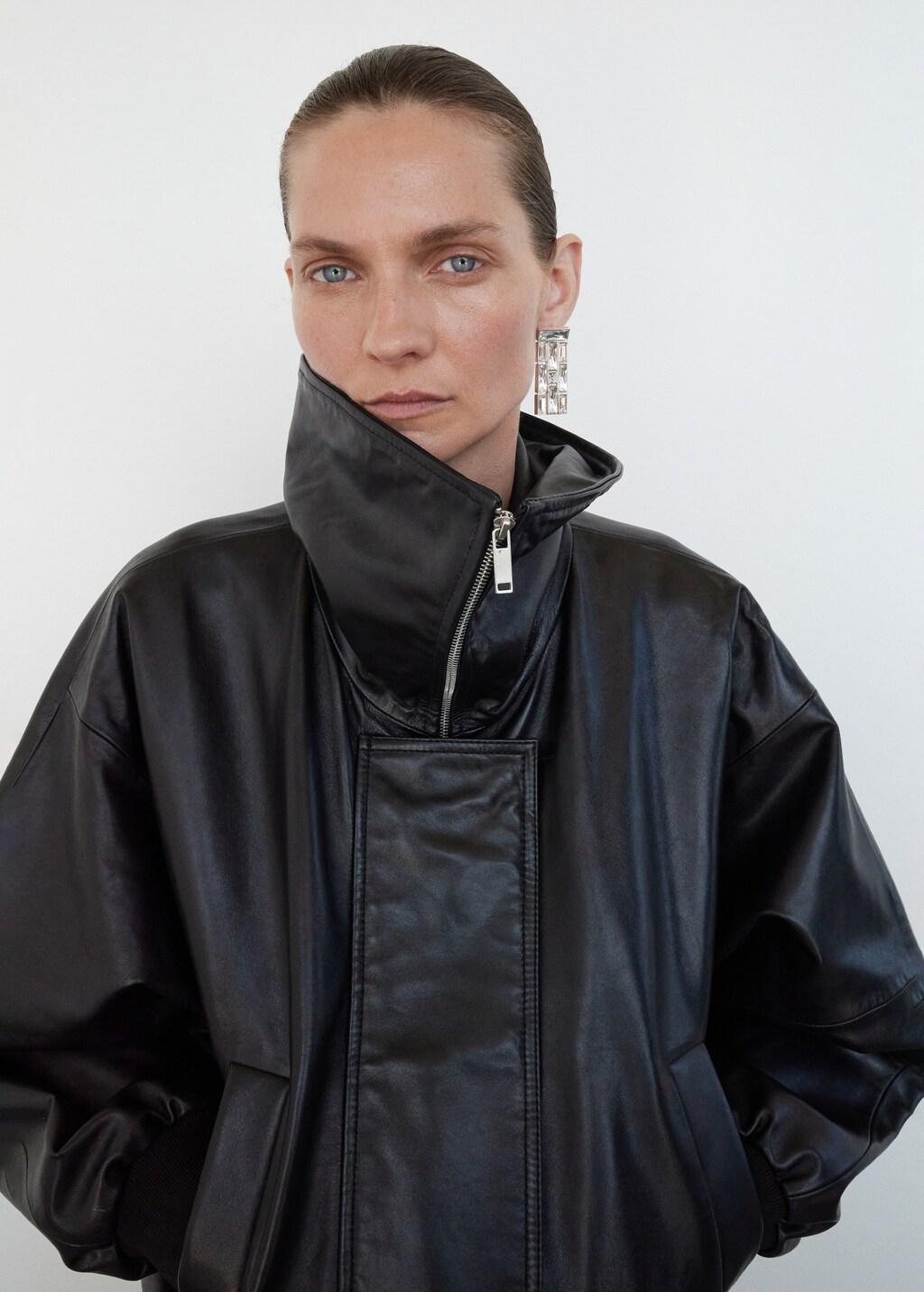 新品 即完品 F／LEATHER OVER SIZED JACKET ボア 黒 Women's leather jackets 2025 | MANGO Japan