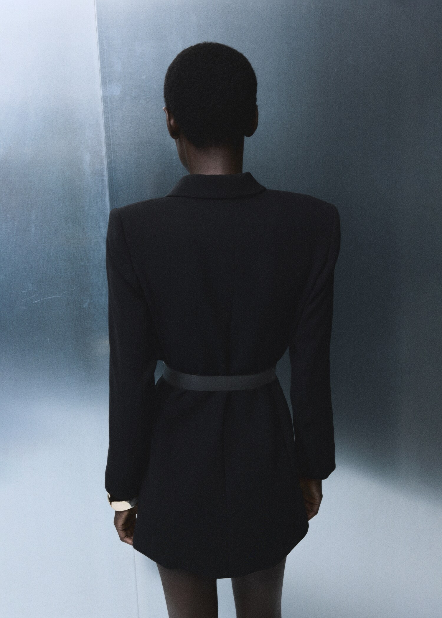 Vestit estil blazer amb cinturó - Revers de l'article