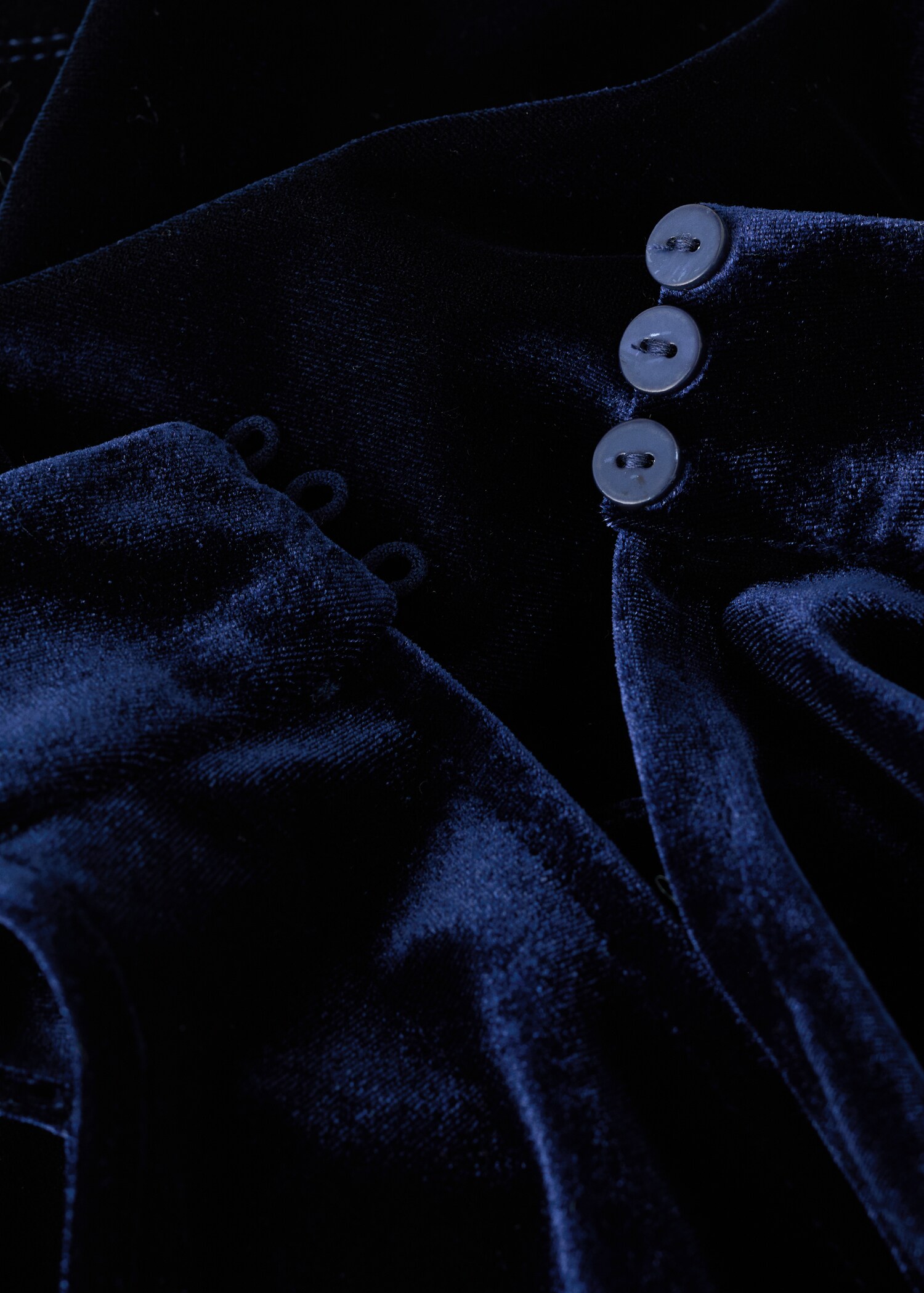 Velvet halter-neck dress - Details of the article 8