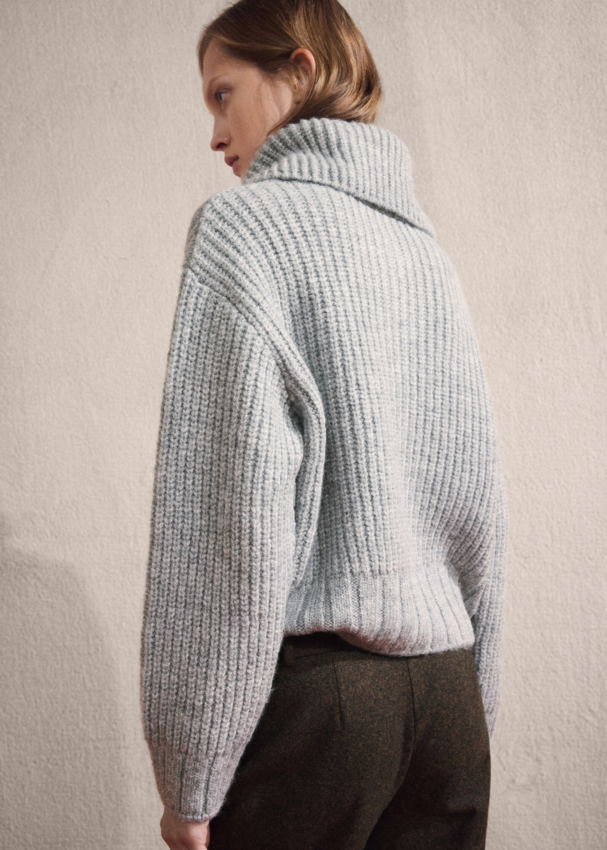 Cardigan with shawl collar - Reverse of the article, Grey. Ref: 17099118-01.