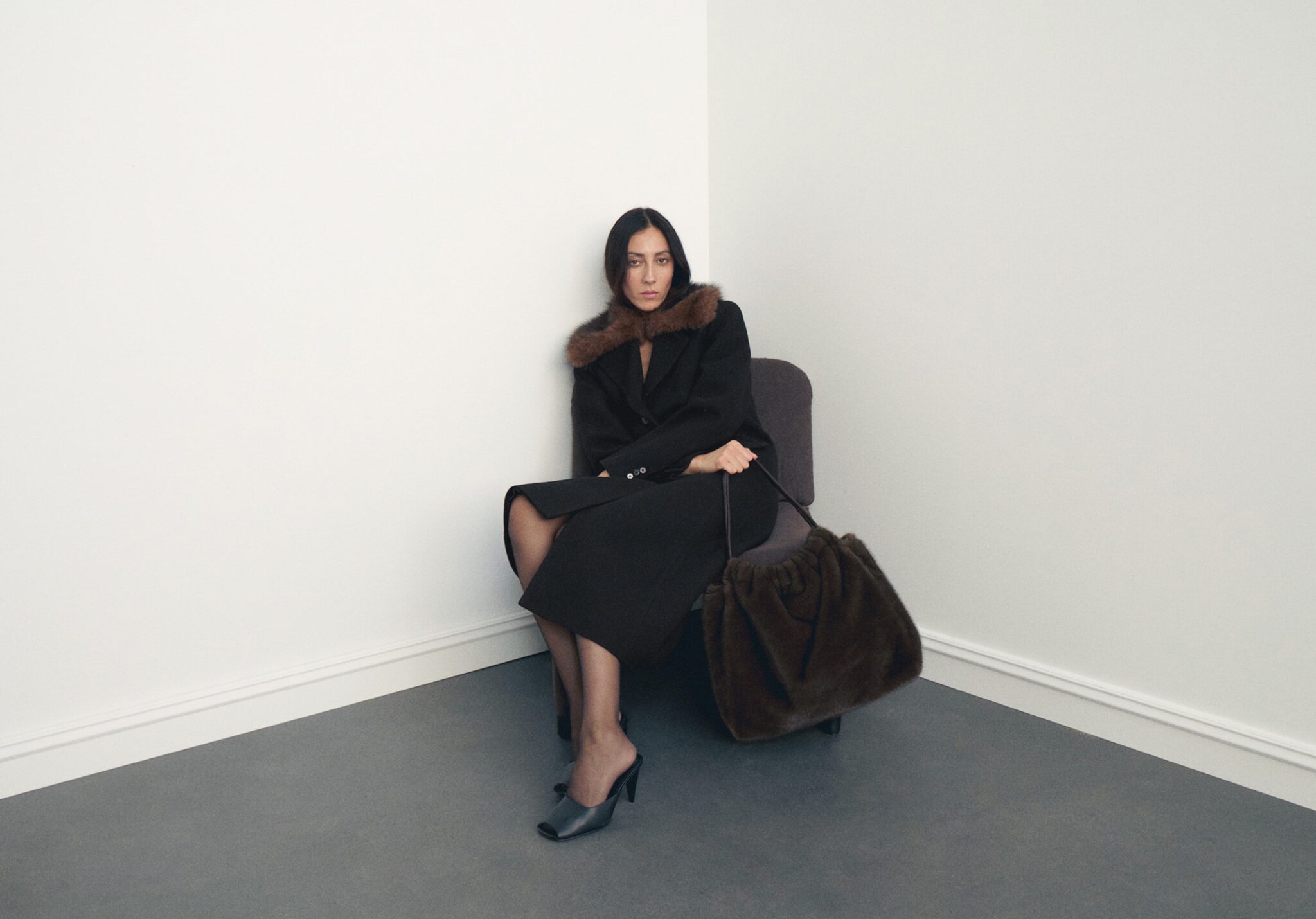 Wool coat with fur collar - Panoramic plane
