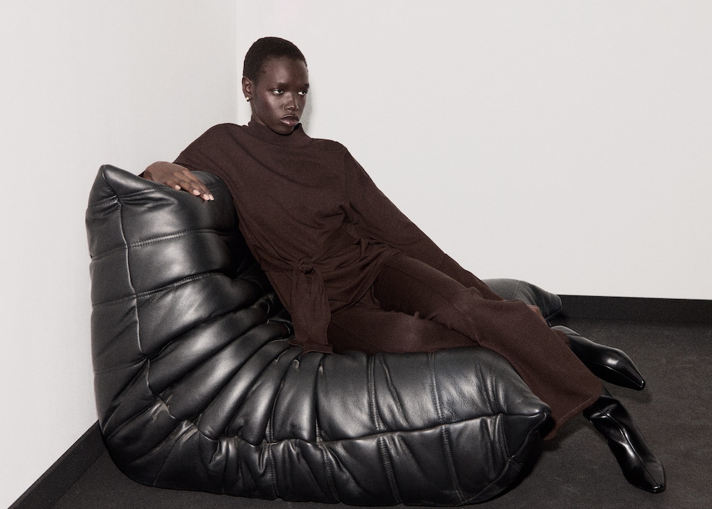 Knitted trousers with stitching detail