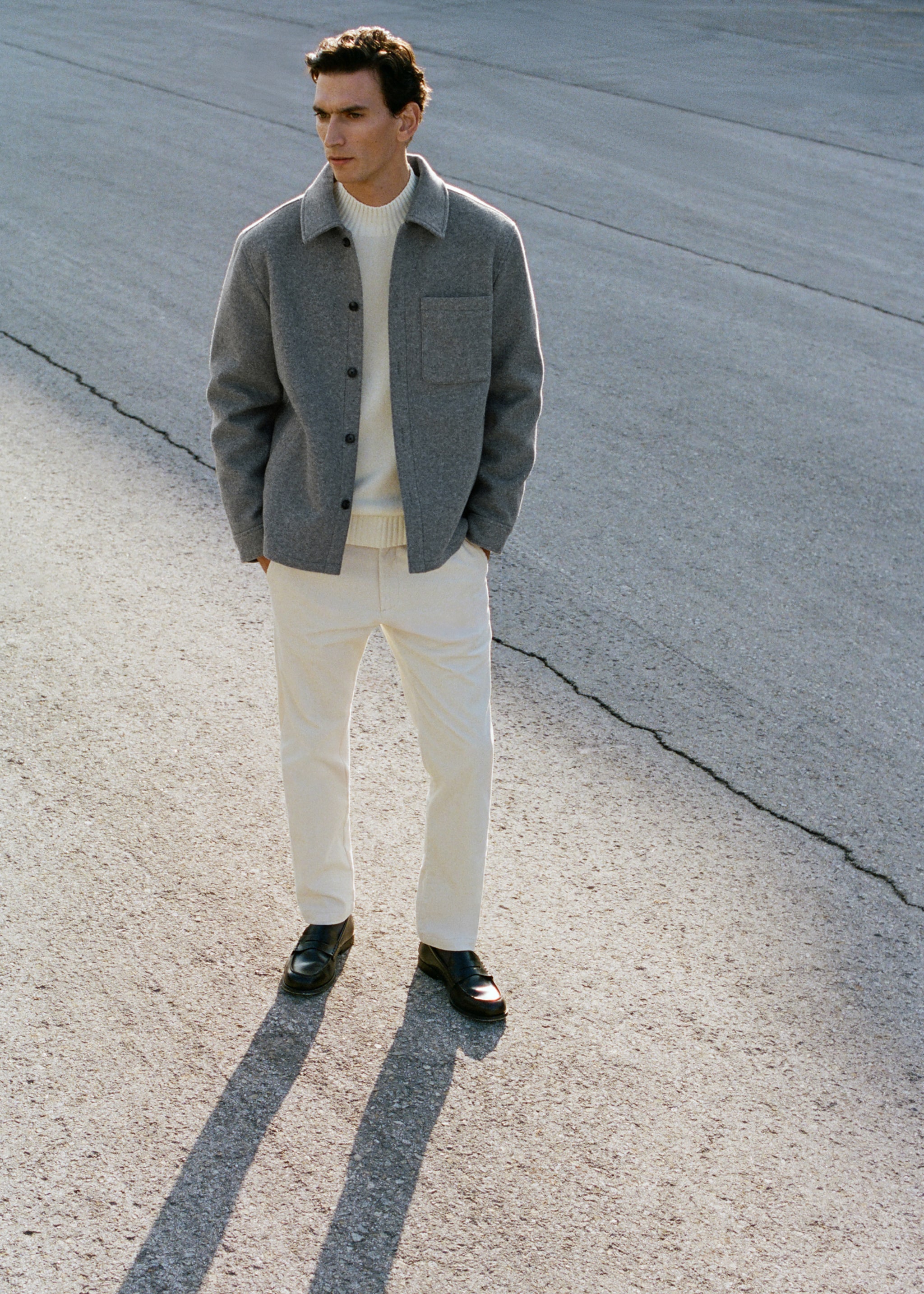 Corduroy slim-fit trousers - Details of the article 5, Ecru. Ref: 27001195-00.