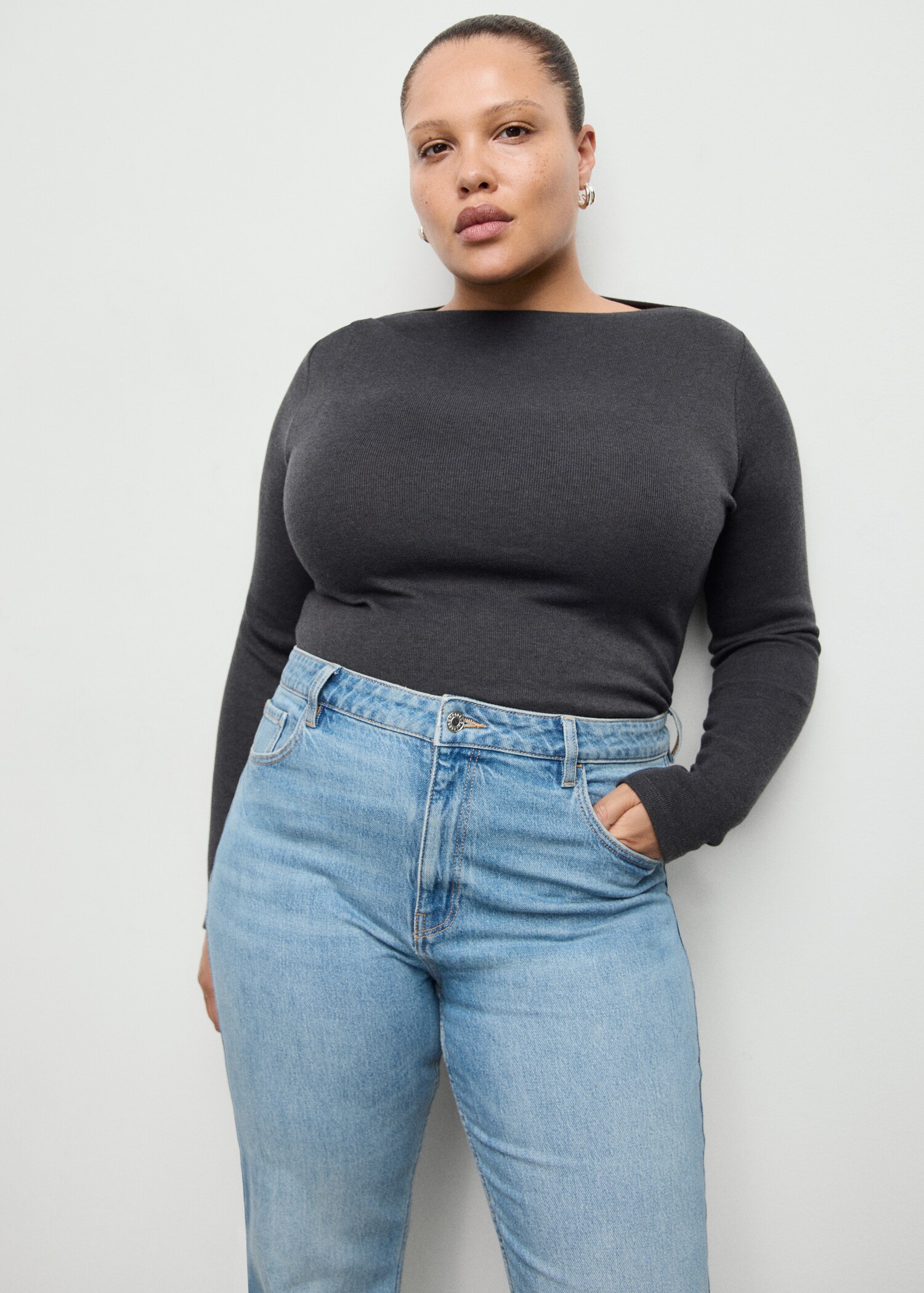 Fiona flared mid-rise jeans - Details of the article 5