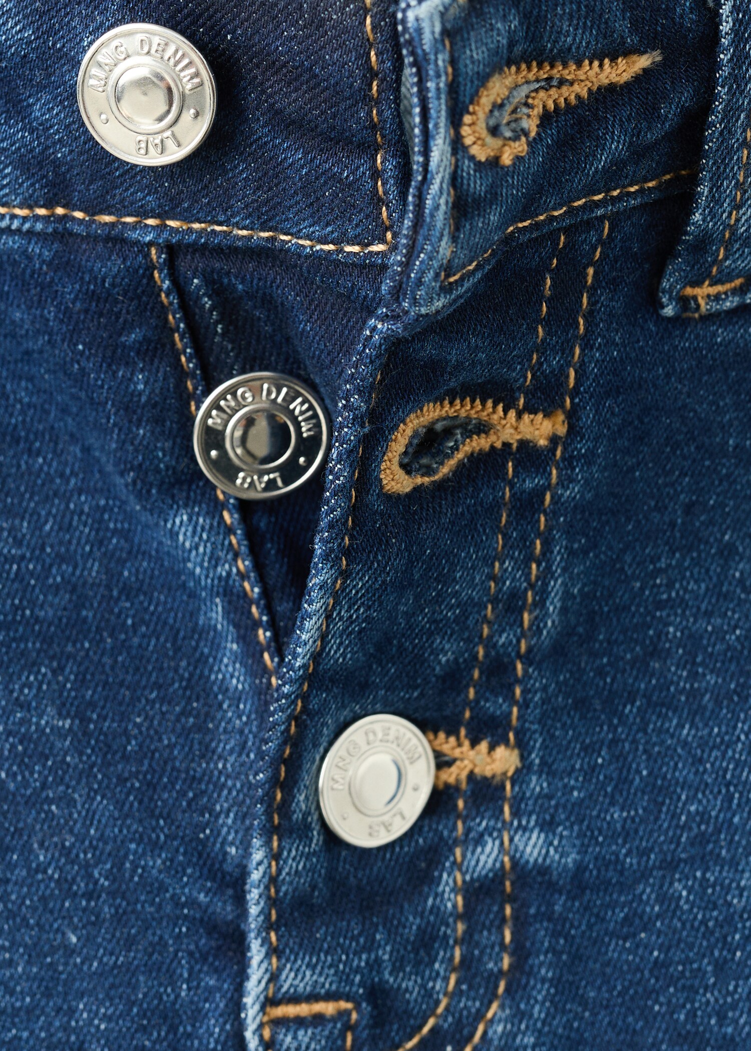 Buttons flare jeans - Details of the article 8