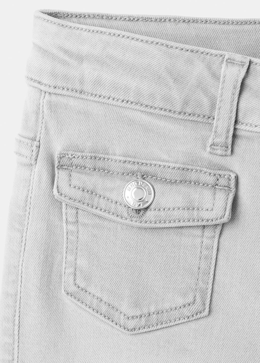 Flared jeans with pocket