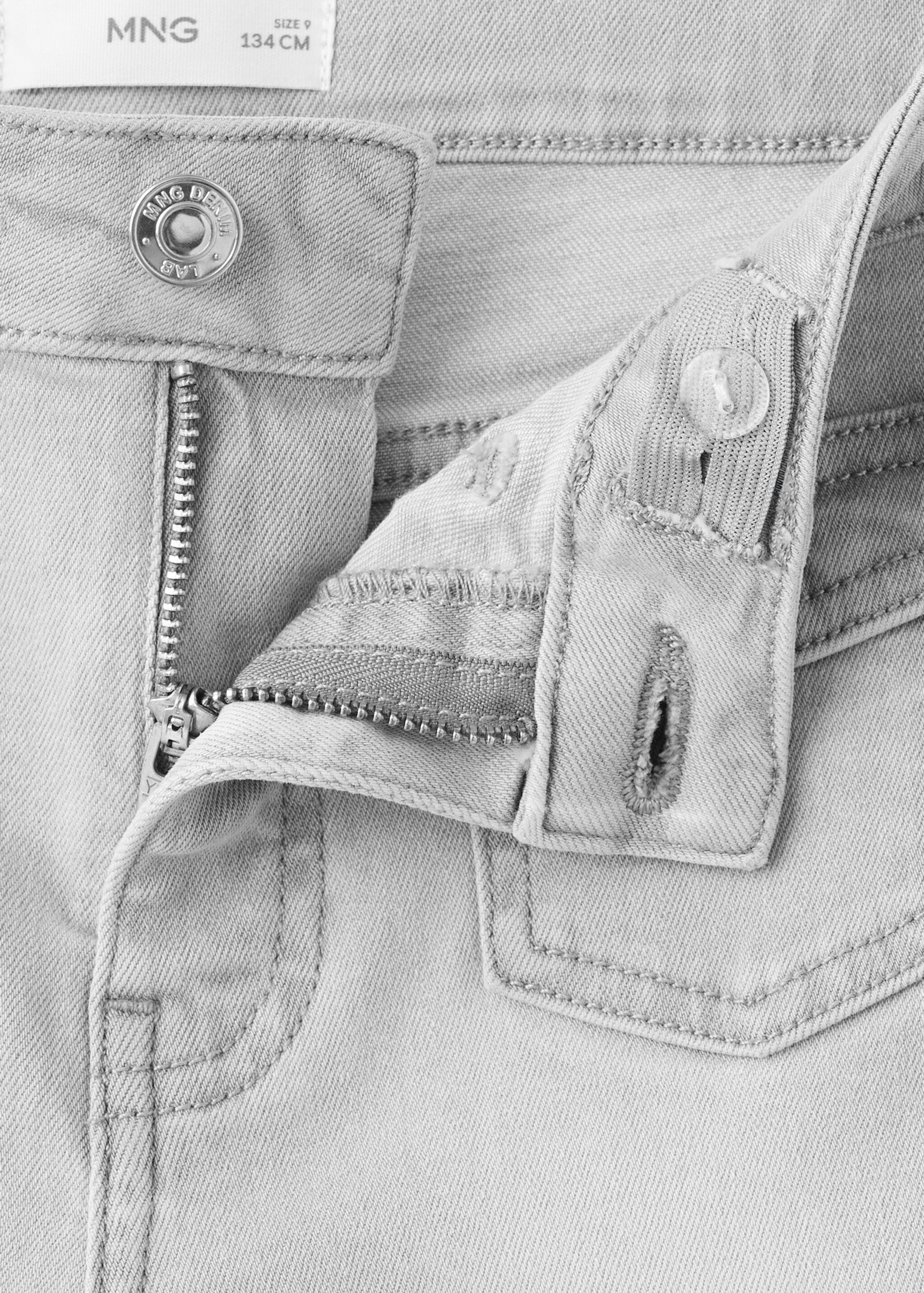 Flared jeans with pocket - Details of the article 8, Denim Grey. Ref: 27001258-00.