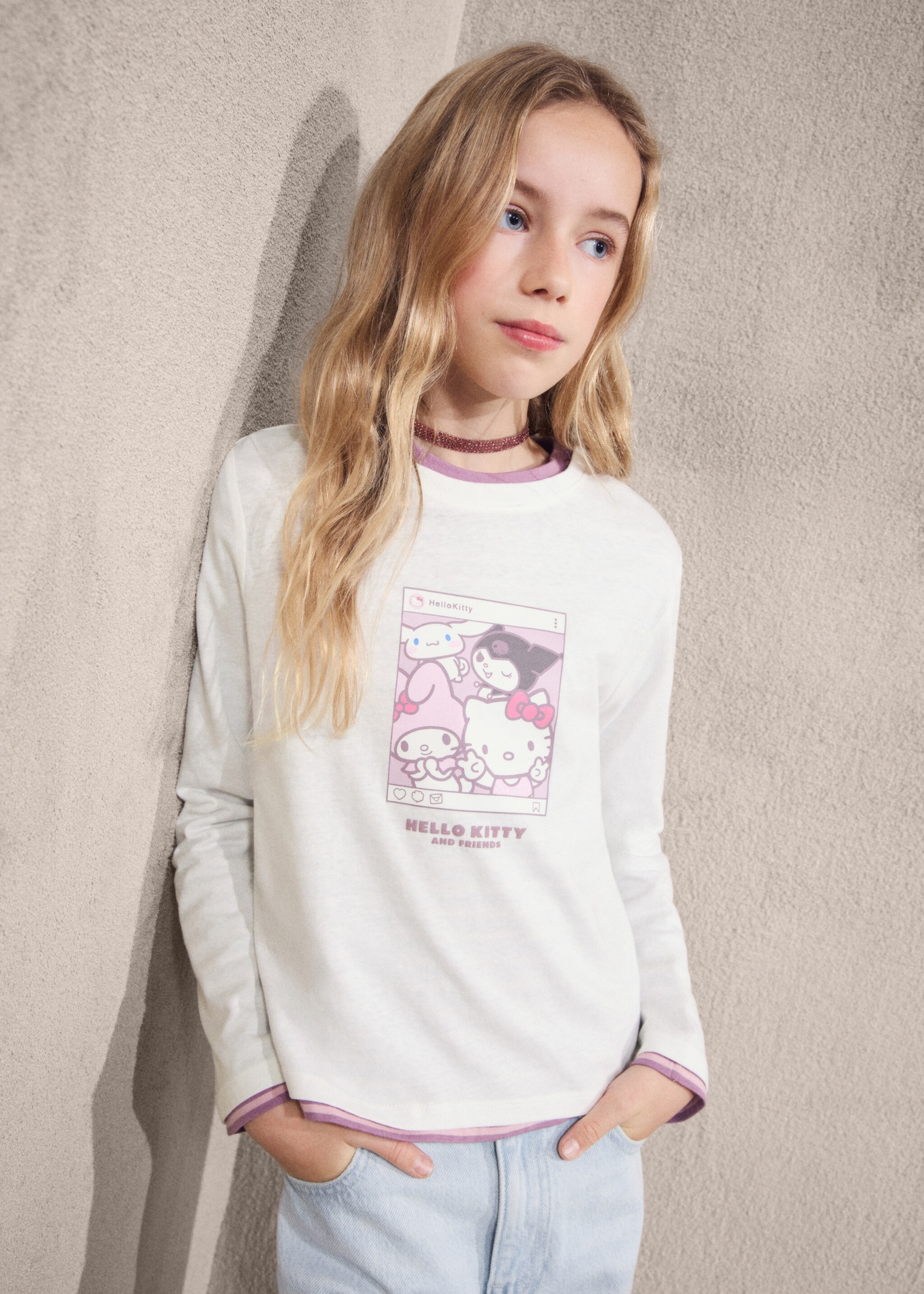 Hello Kitty t-shirt - Details of the article 5, Off White. Ref: 27001325-00.