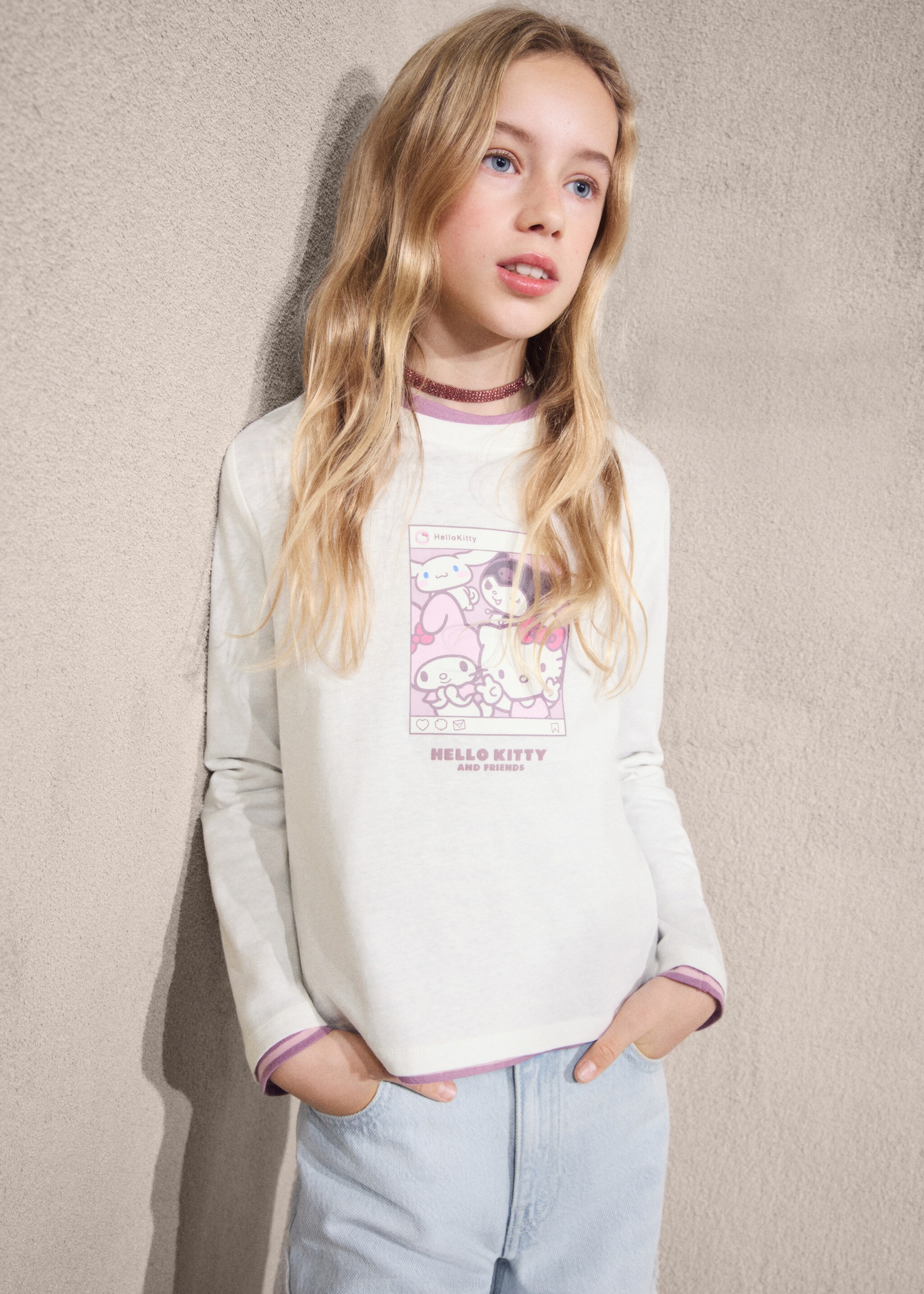 Hello Kitty t-shirt - Details of the article 6, Off White. Ref: 27001325-00.