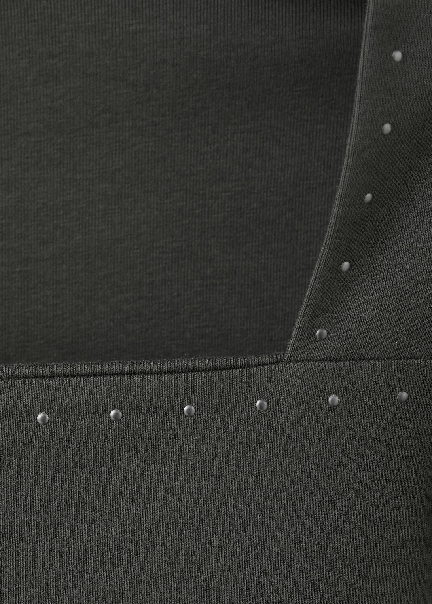 Short studded t-shirt - Details of the article 8
