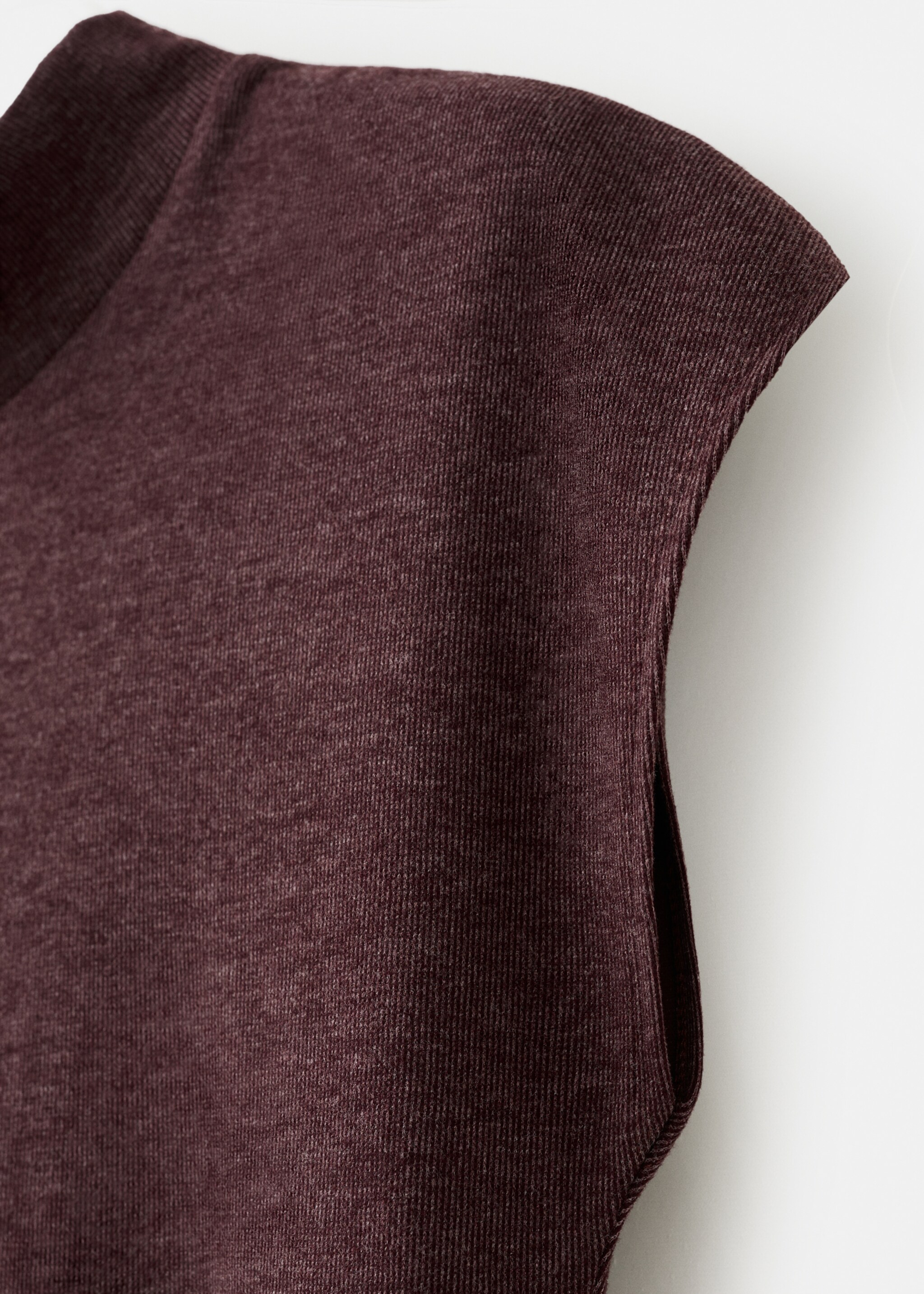 High collar T-shirt - Details of the article 0, Burgundy. Ref: 27001343-00.