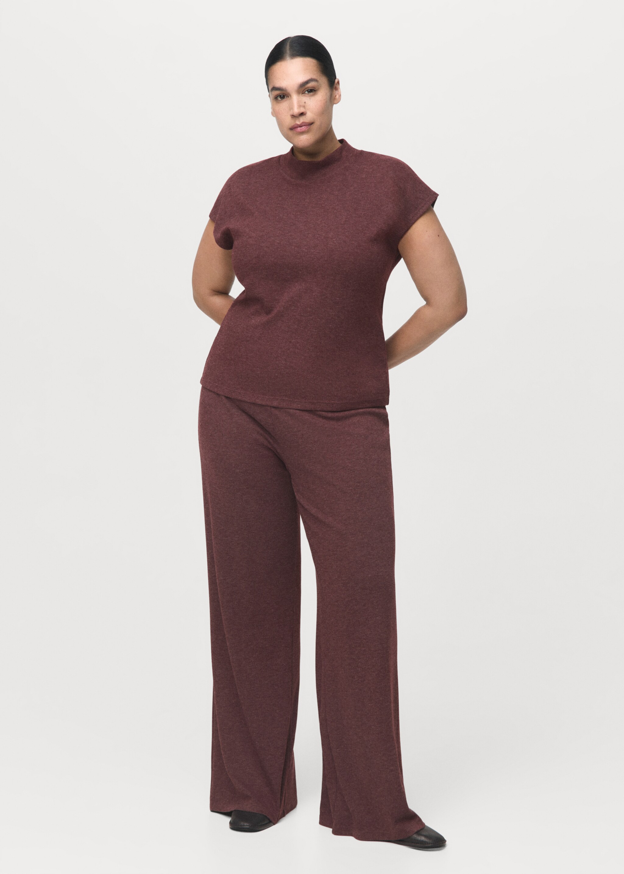 High collar T-shirt - Details of the article 3, Burgundy. Ref: 27001343-00.