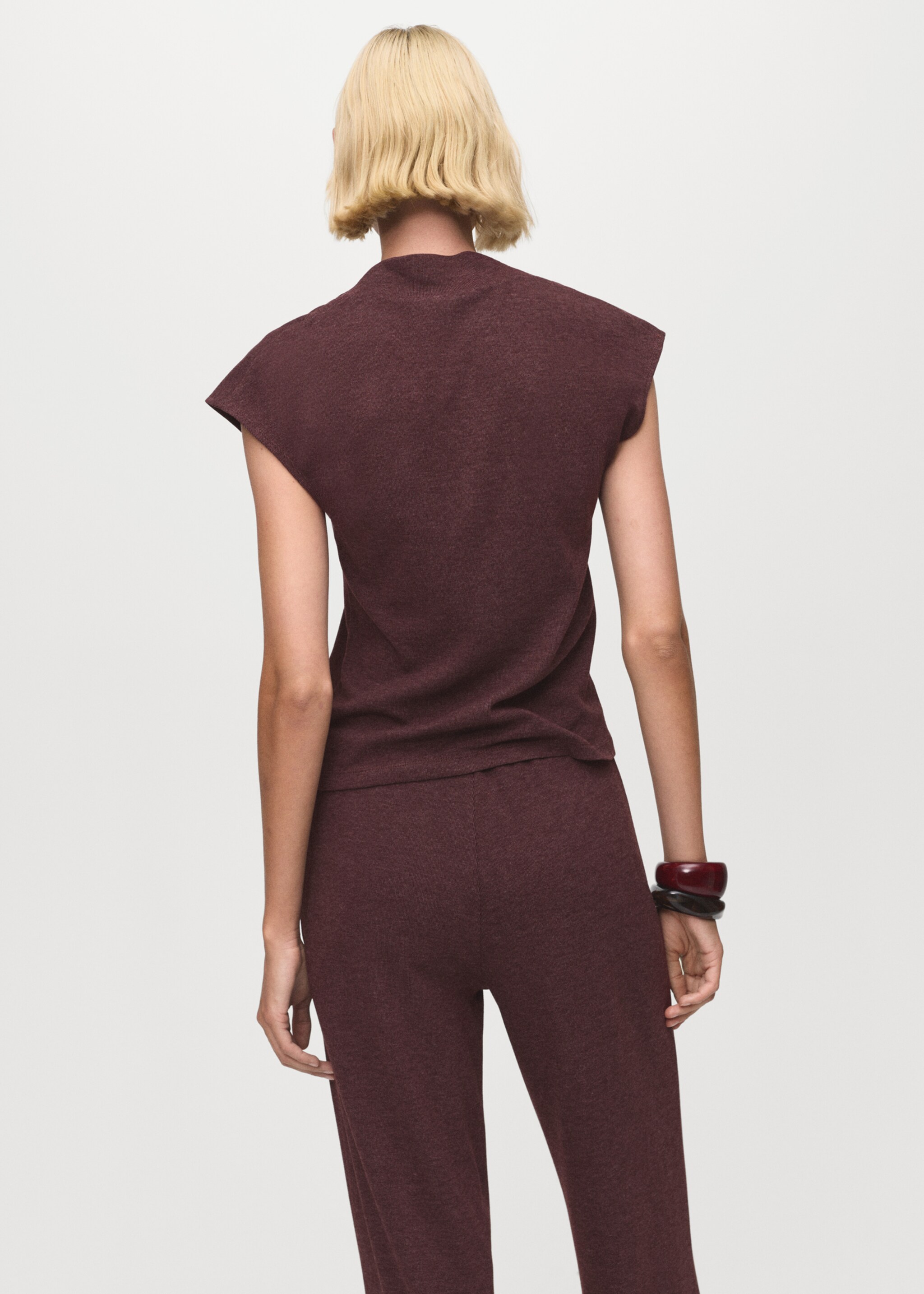 High collar T-shirt - Reverse of the article, Burgundy. Ref: 27001343-00.